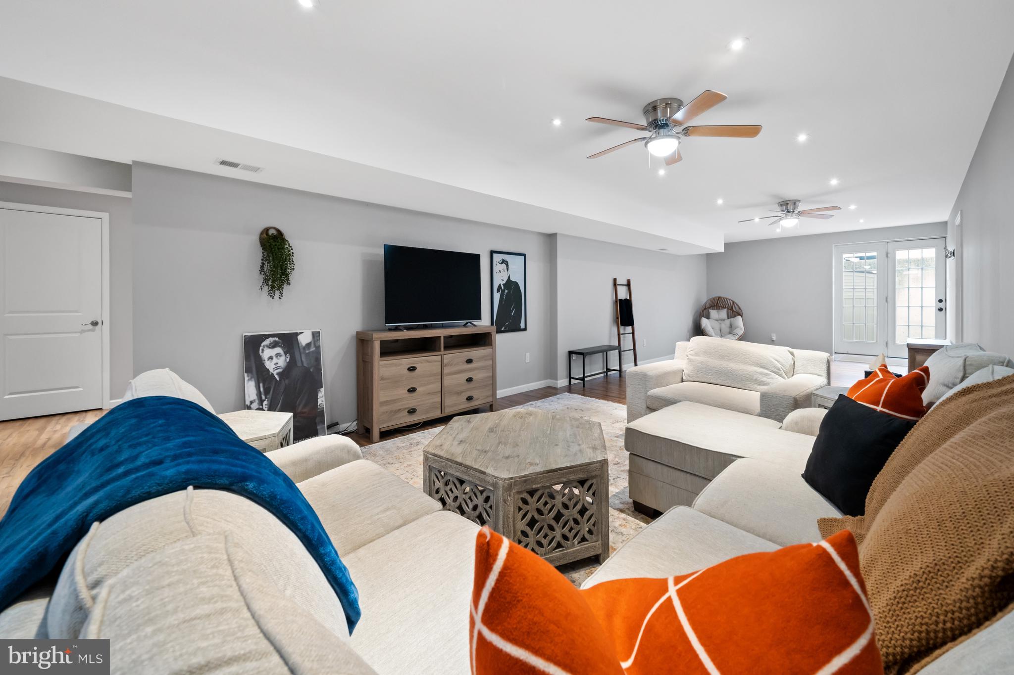 CROSSLAND AT CANAL - Residential