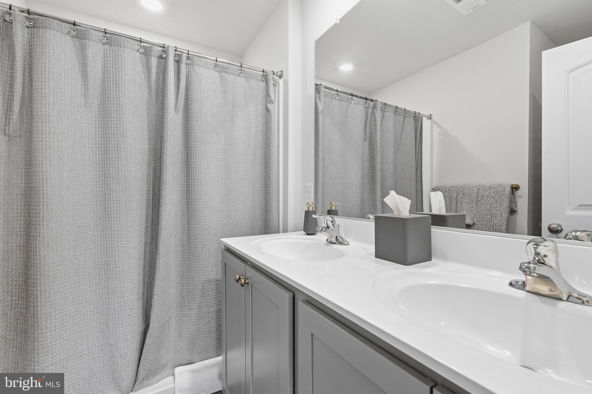 THE VILLAGE AT CHESTERTOWN - Residential