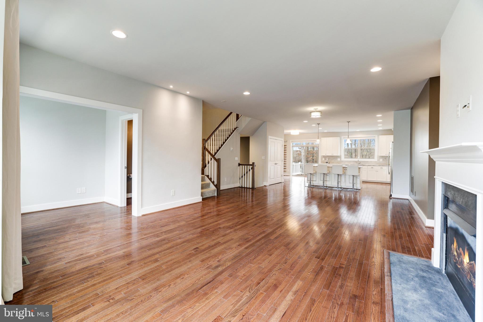 TOWNES OF BURKE - Residential Lease