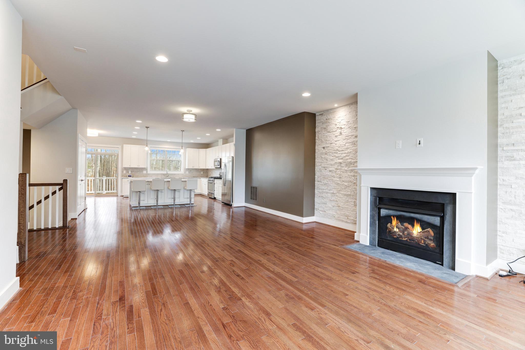 TOWNES OF BURKE - Residential Lease