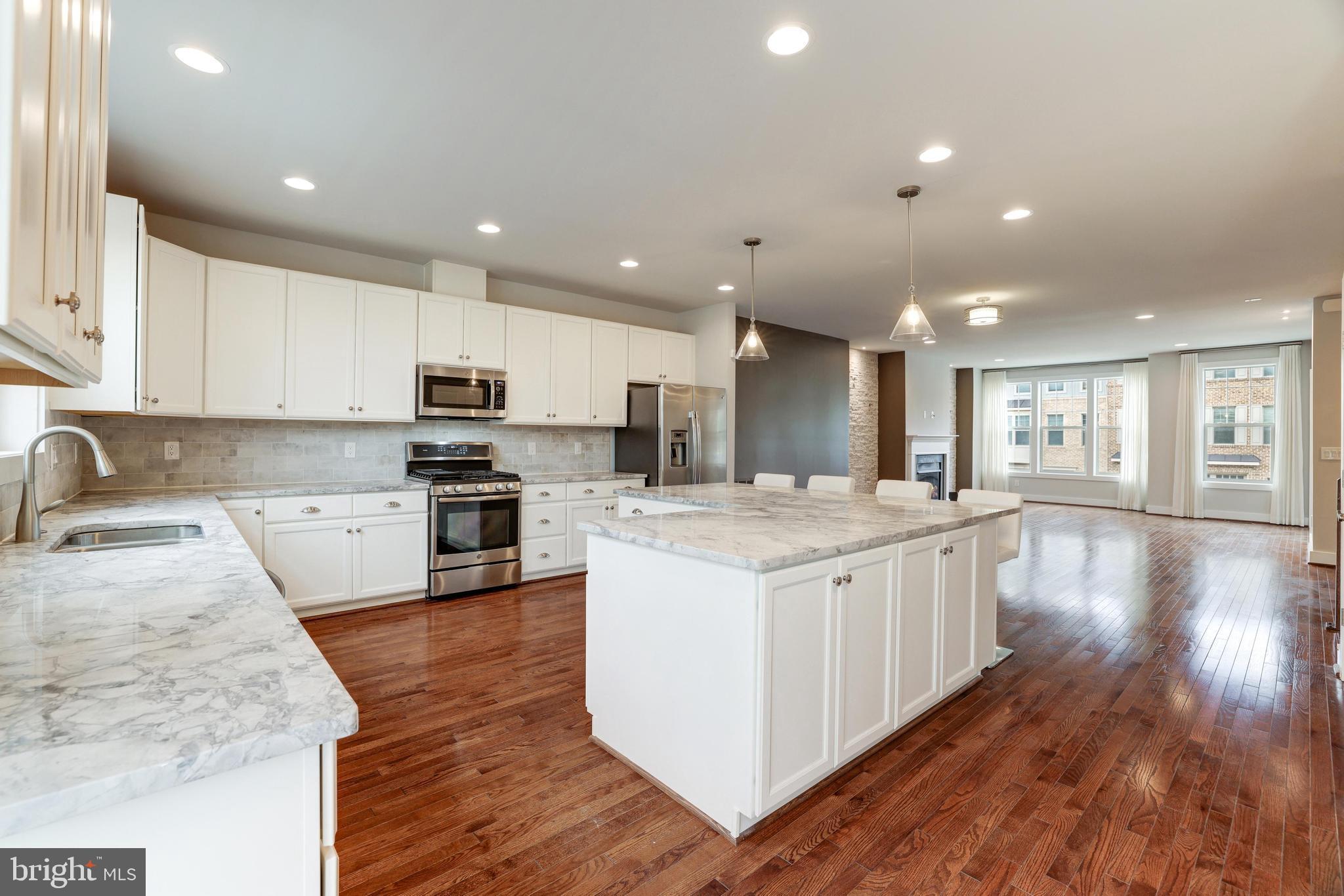 TOWNES OF BURKE - Residential Lease