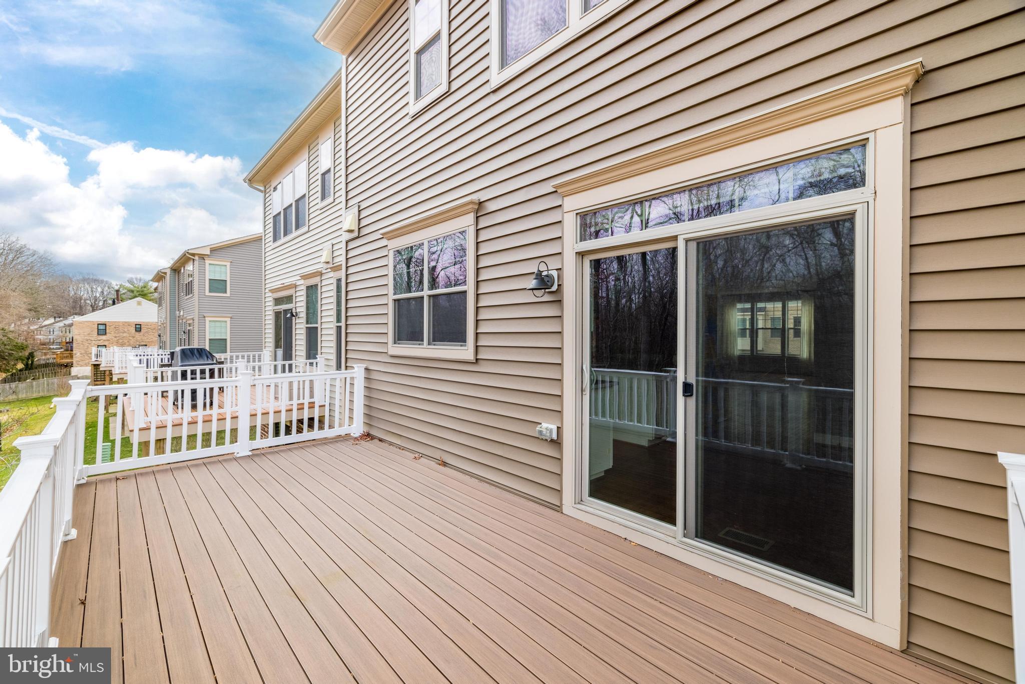 TOWNES OF BURKE - Residential Lease