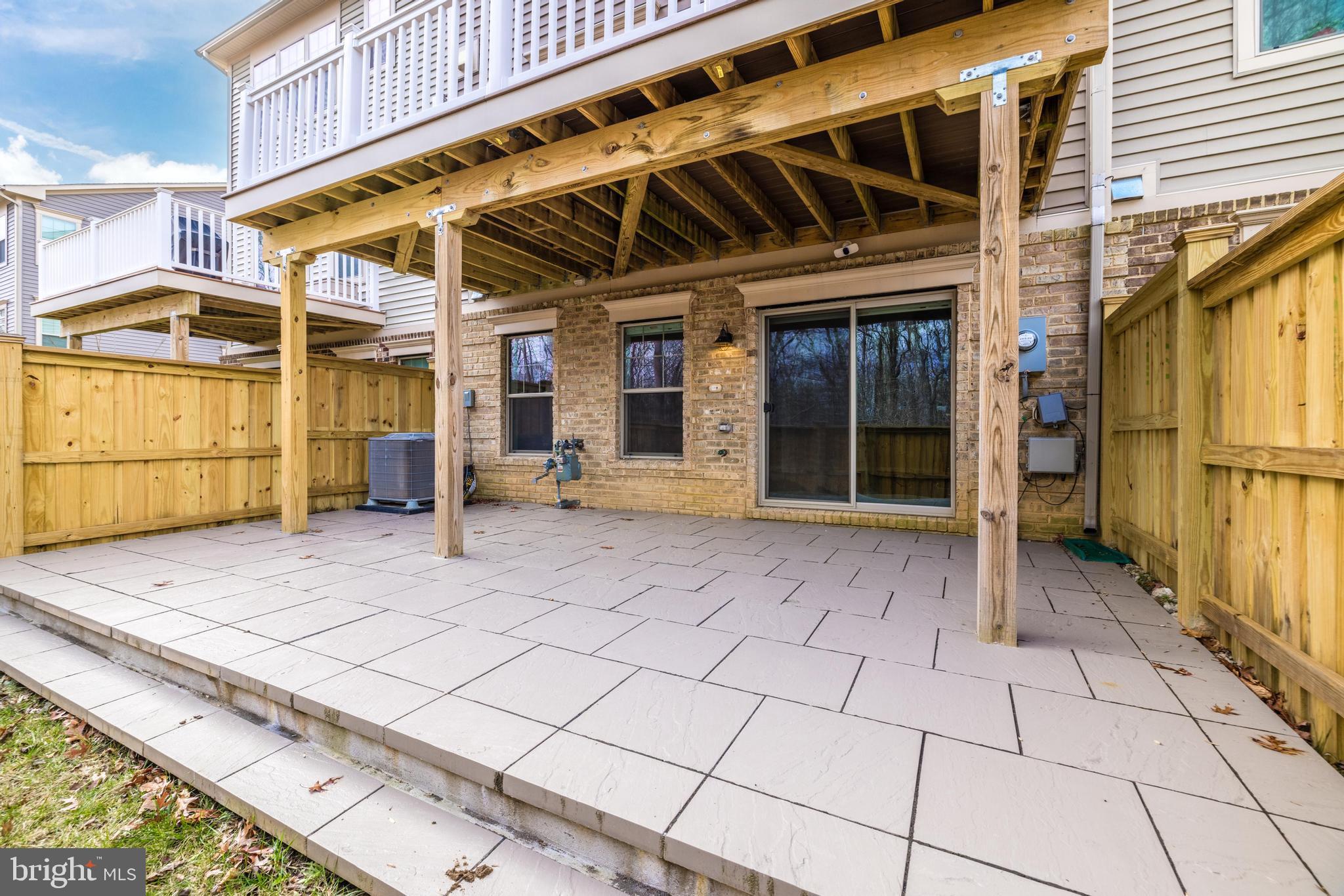 TOWNES OF BURKE - Residential Lease