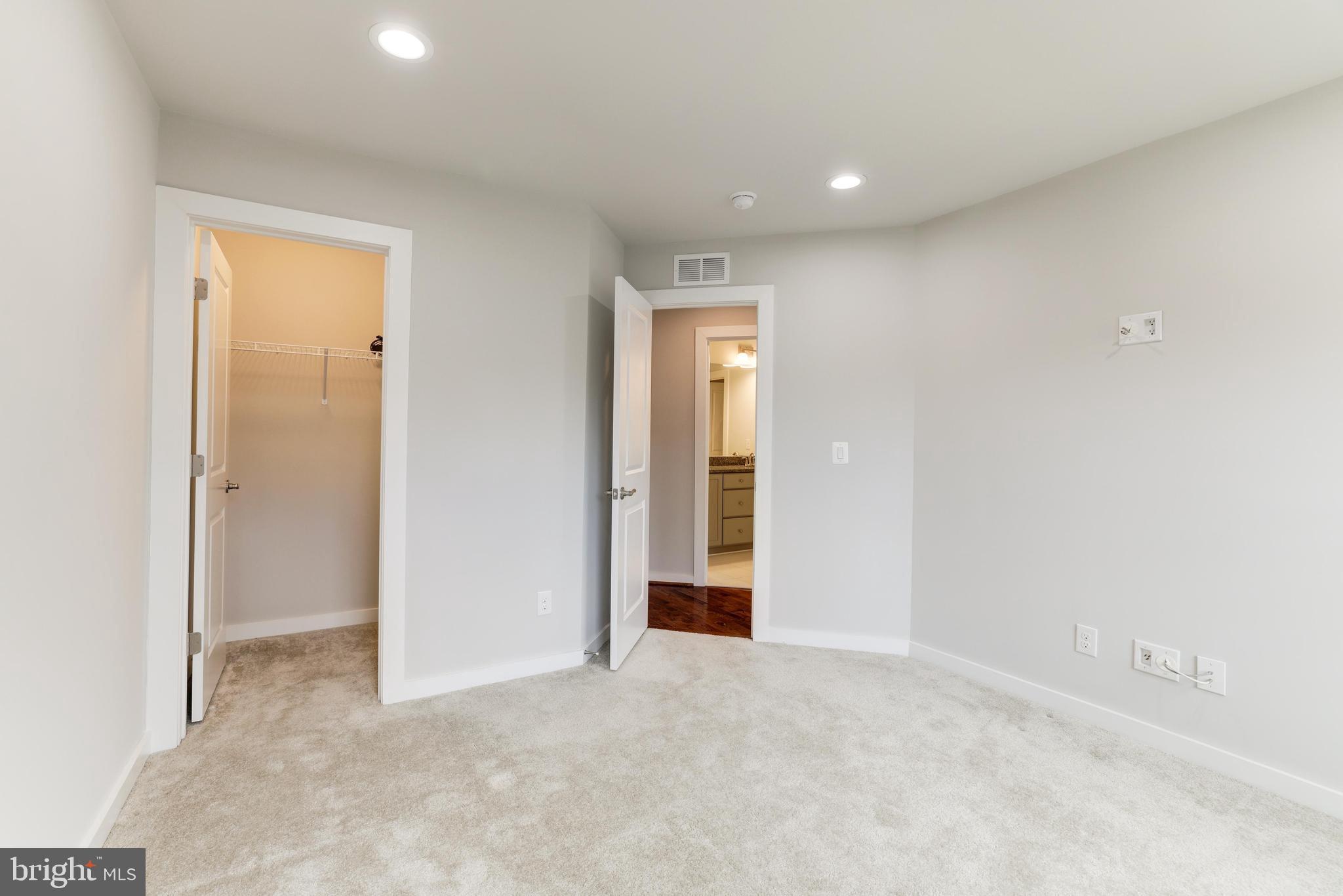 TOWNES OF BURKE - Residential Lease