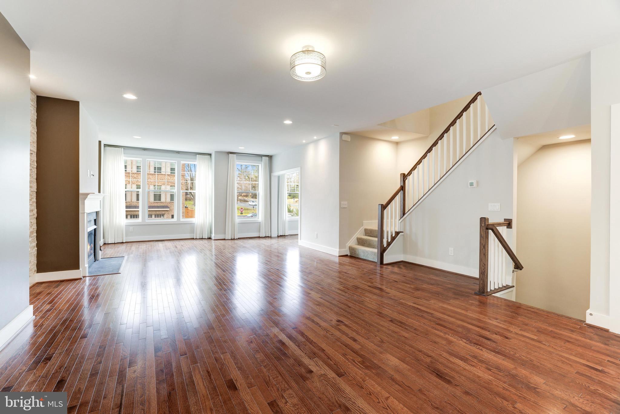 TOWNES OF BURKE - Residential Lease