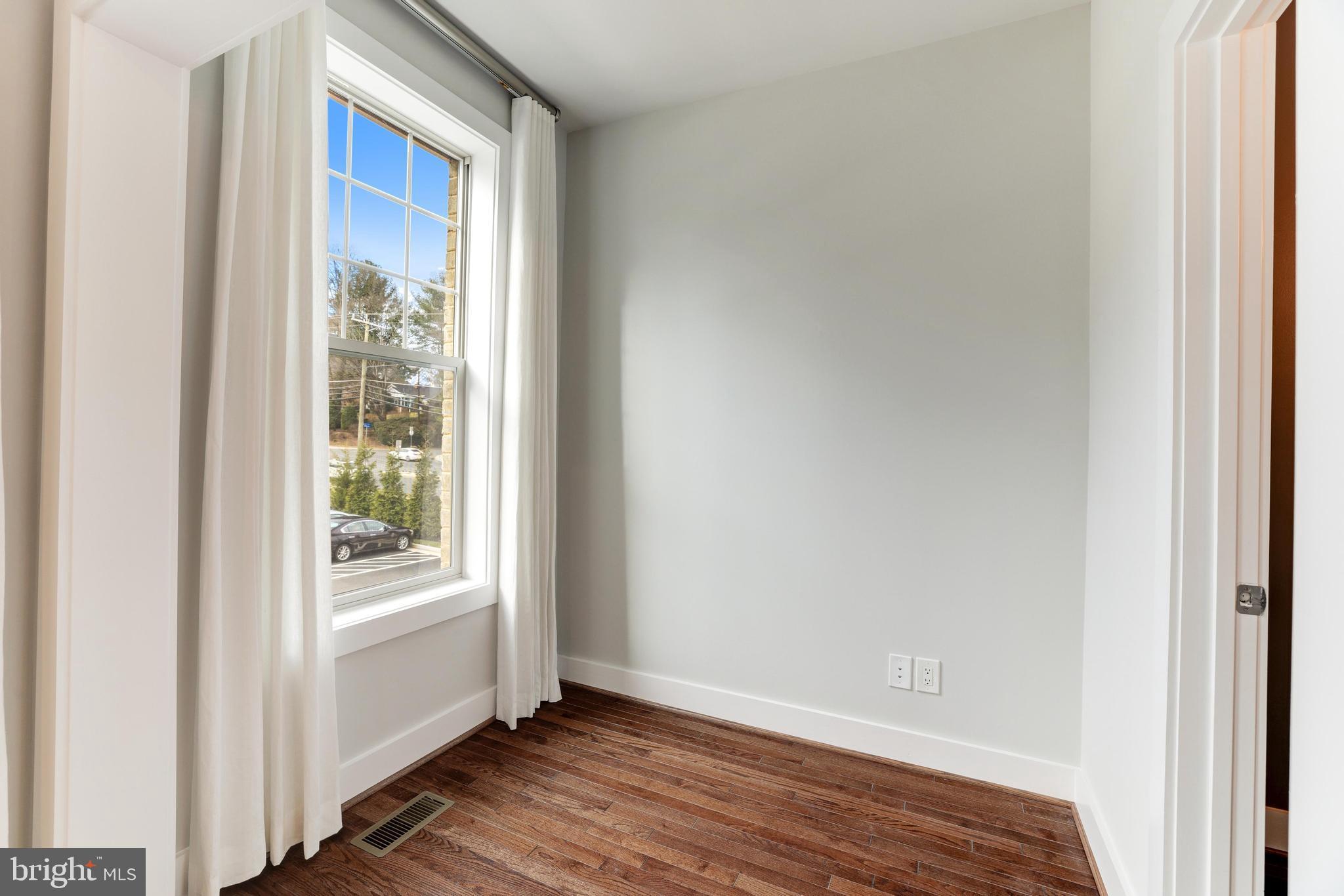 TOWNES OF BURKE - Residential Lease