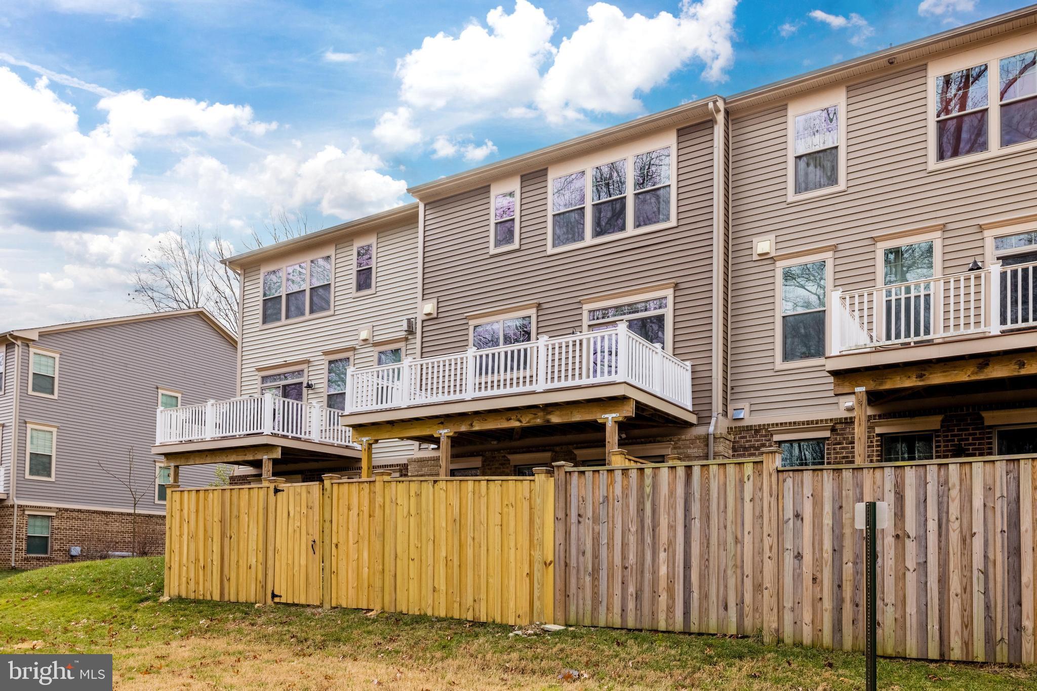 TOWNES OF BURKE - Residential Lease