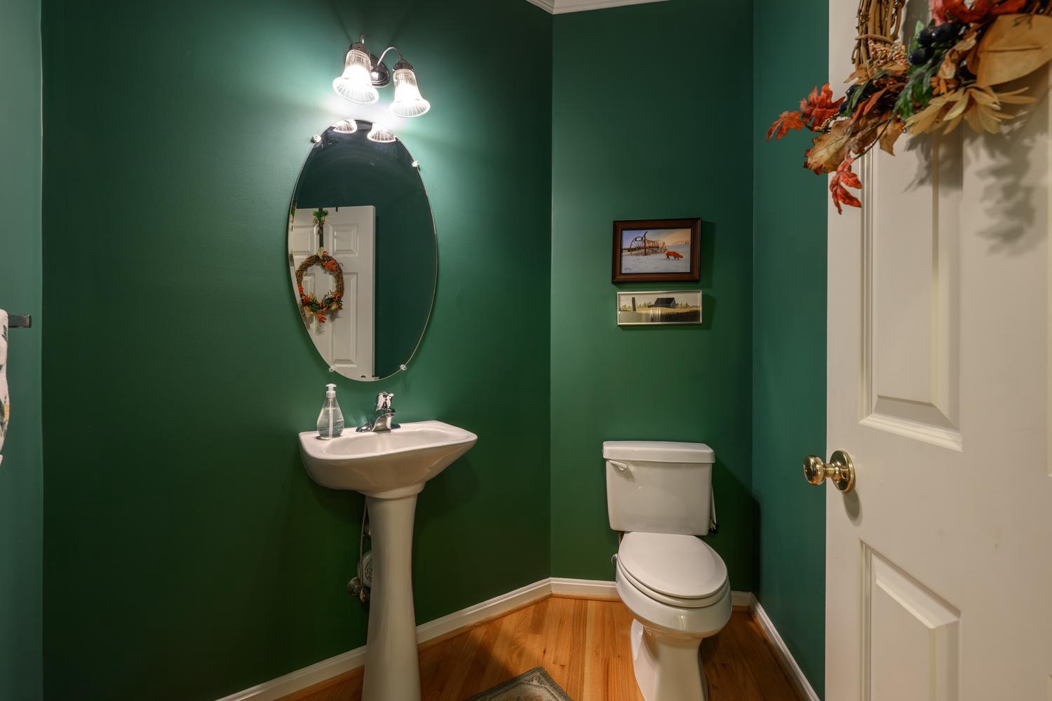 OAK HOLLOW - Residential