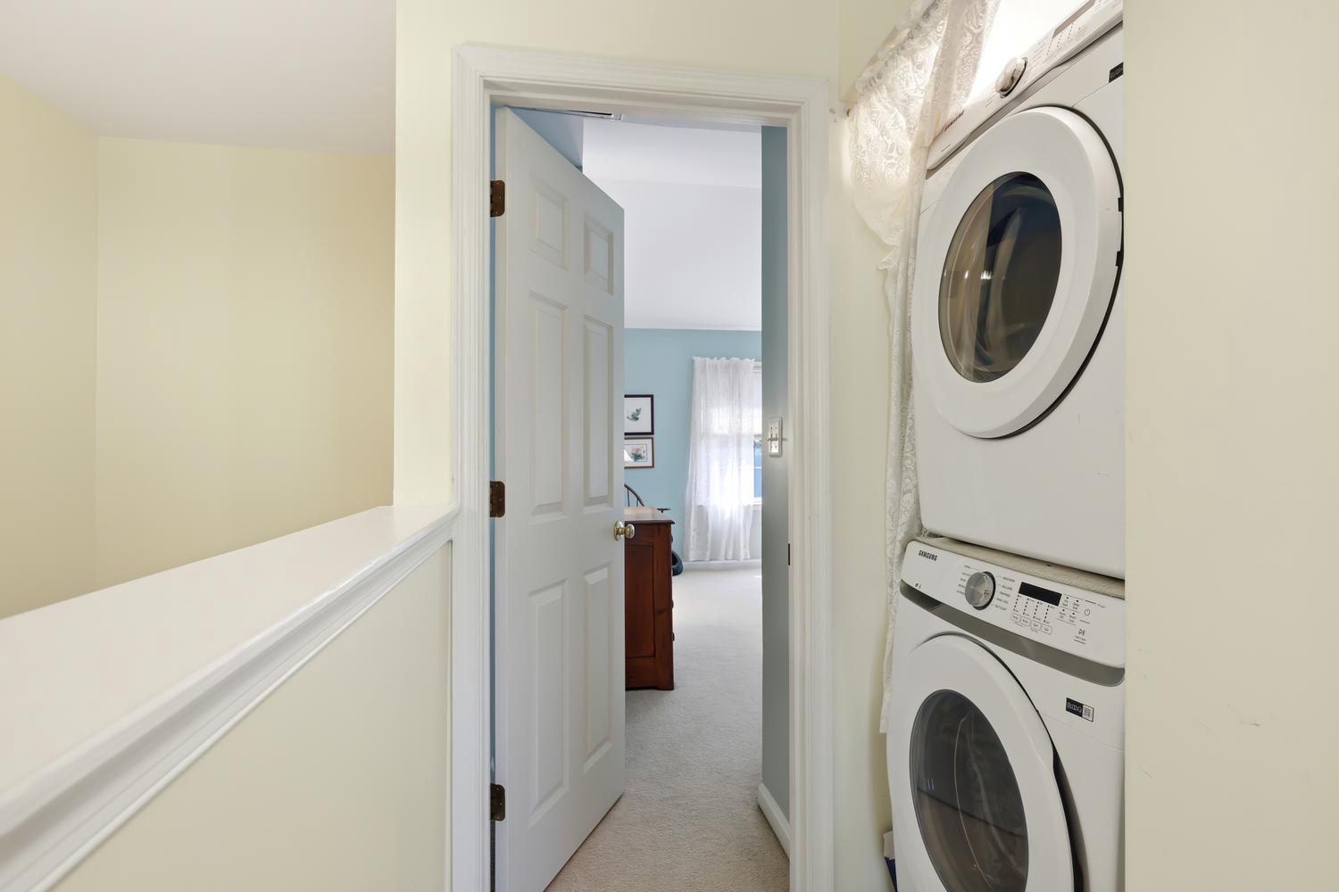 OAK HOLLOW - Residential