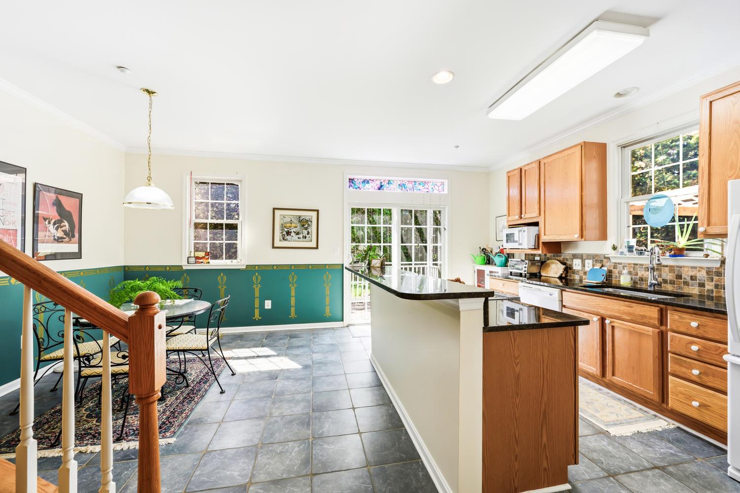 OAK HOLLOW - Residential