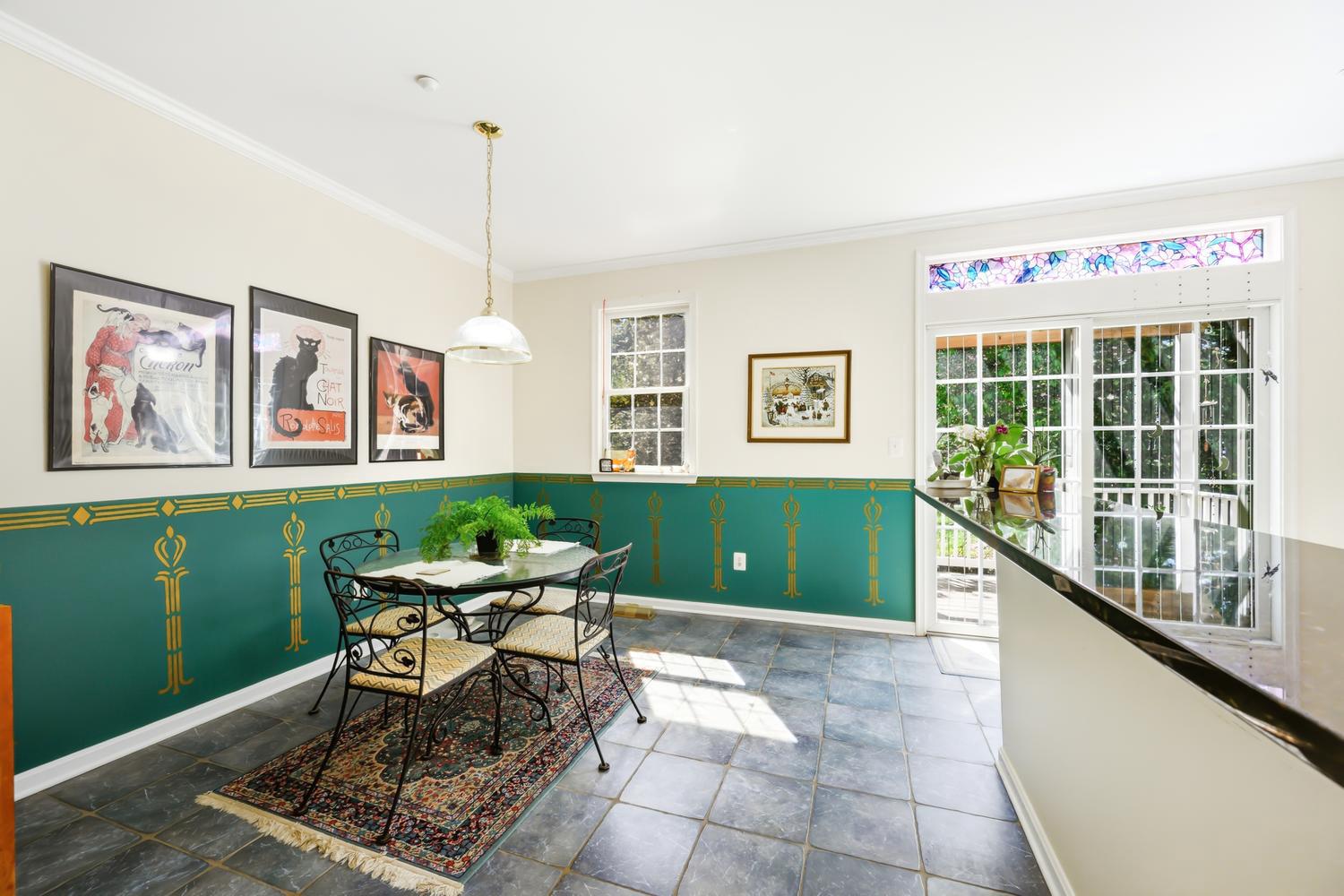 OAK HOLLOW - Residential