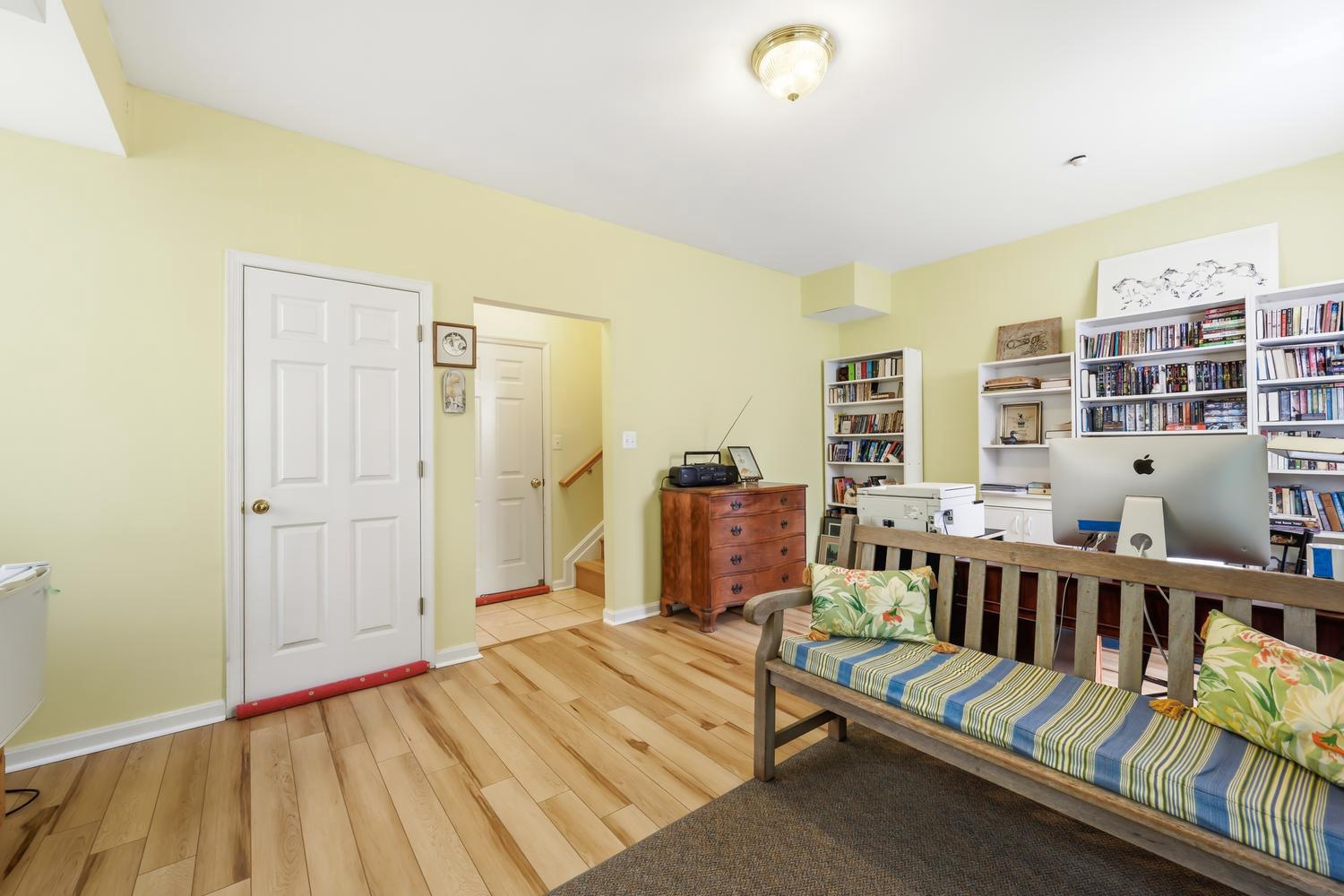 OAK HOLLOW - Residential