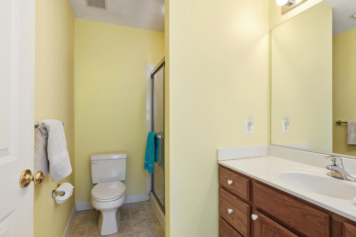 OAK HOLLOW - Residential