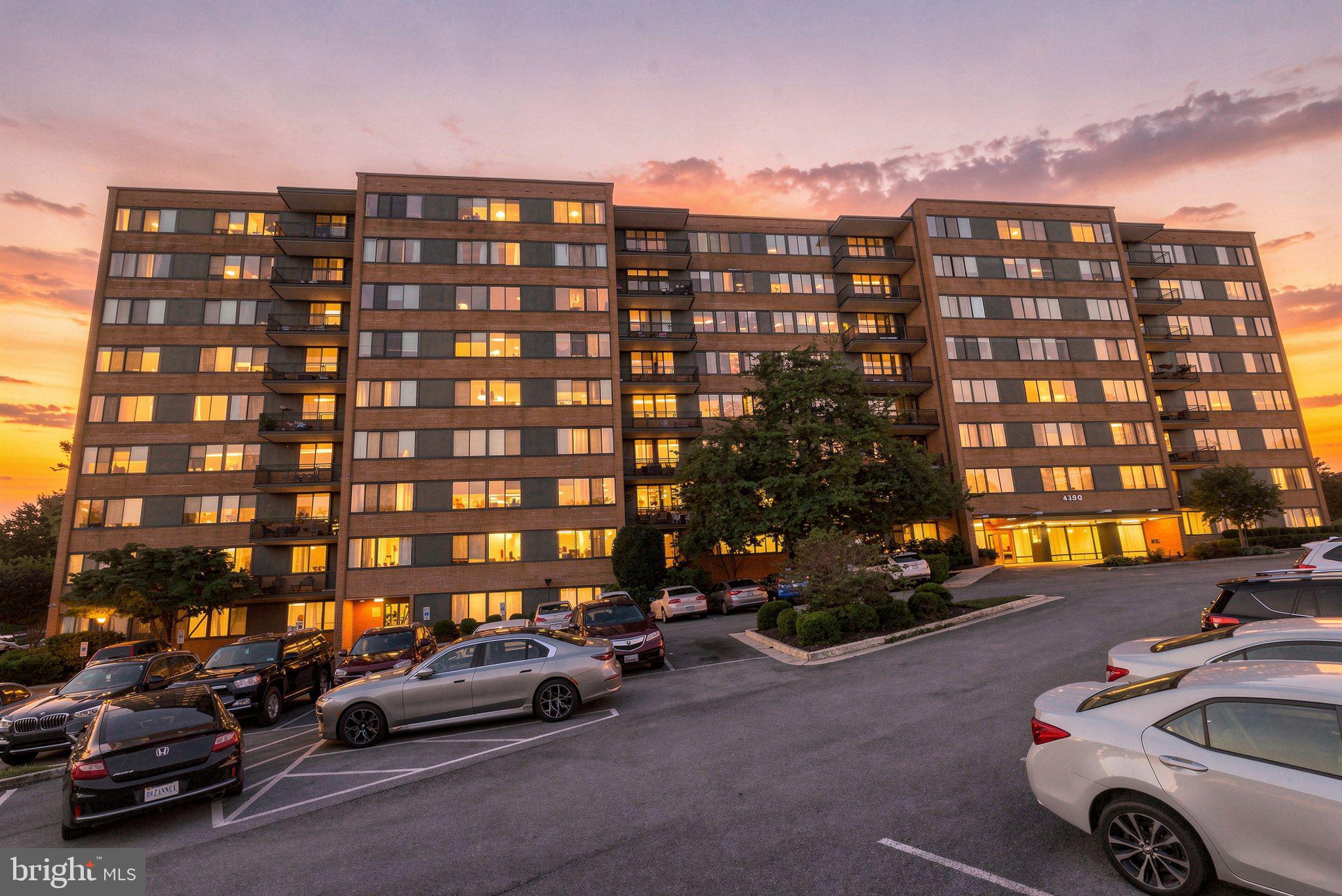 4390 LORCOM LANE 206