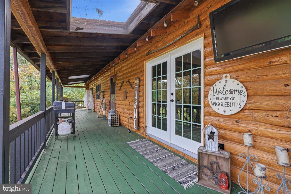 2053 MOUNTAIN VIEW DRIVE