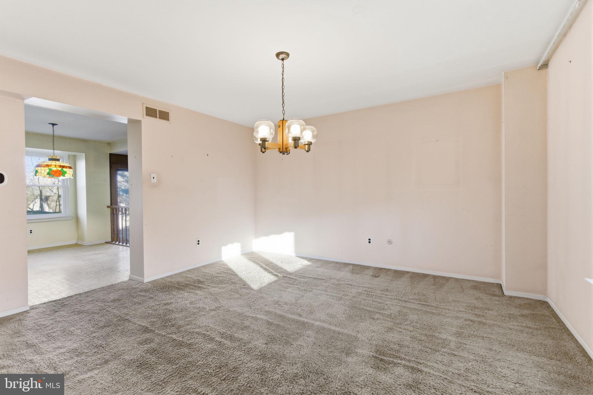 WOODLYN CROSSING - Residential