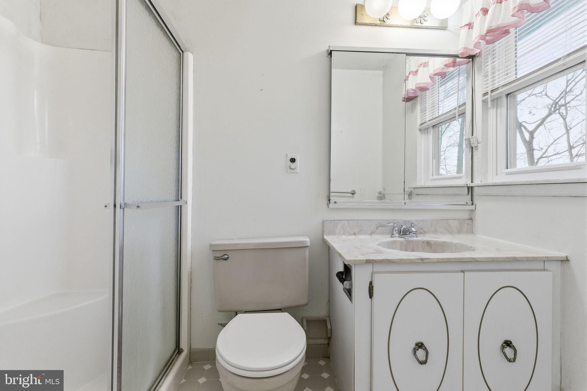 WOODLYN CROSSING - Residential