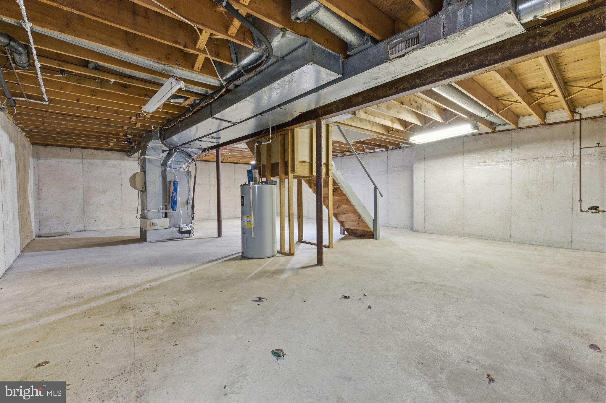 WOODLYN CROSSING - Residential