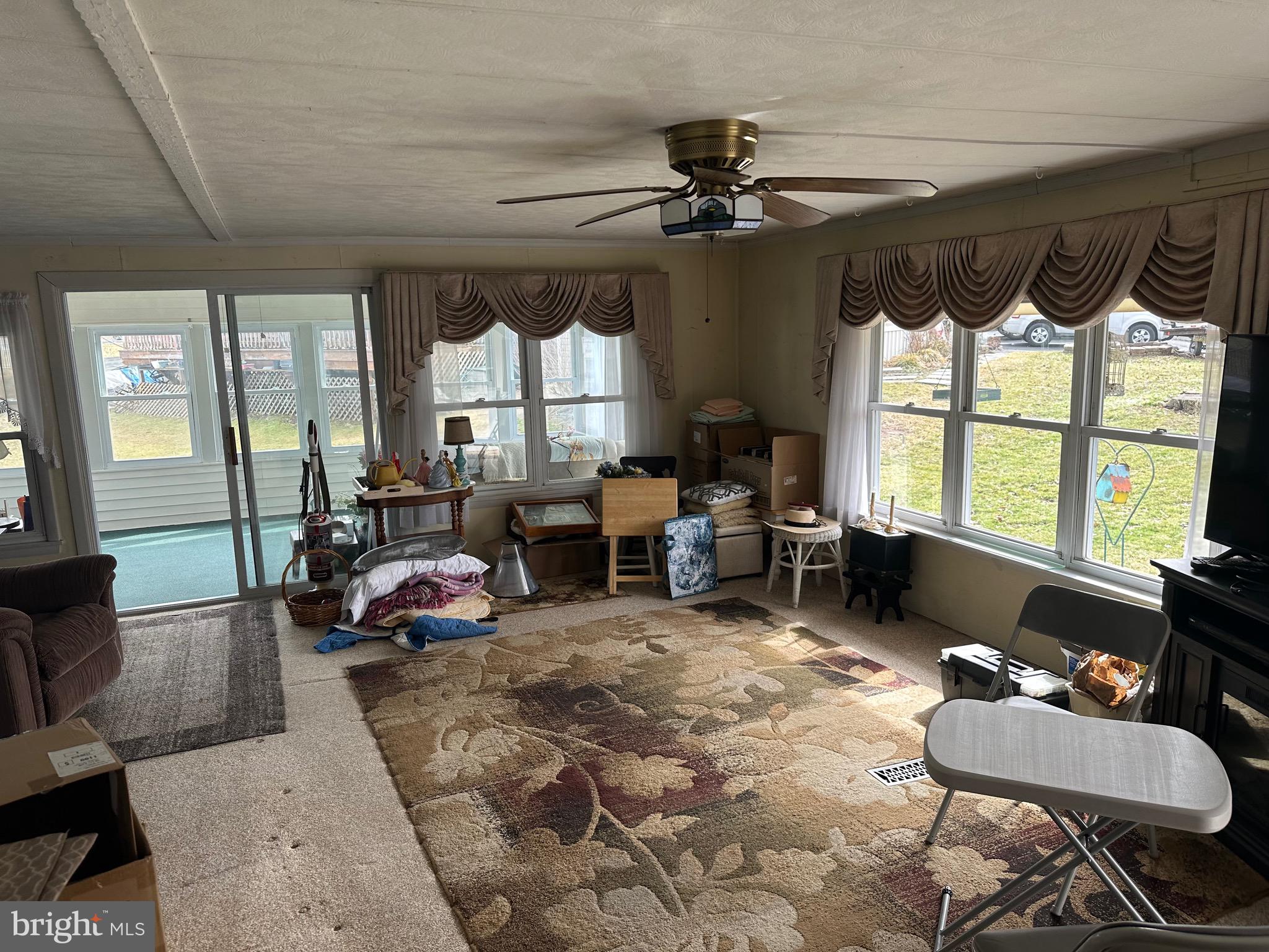 MELODYLAKESCNTRYCLUB - Residential