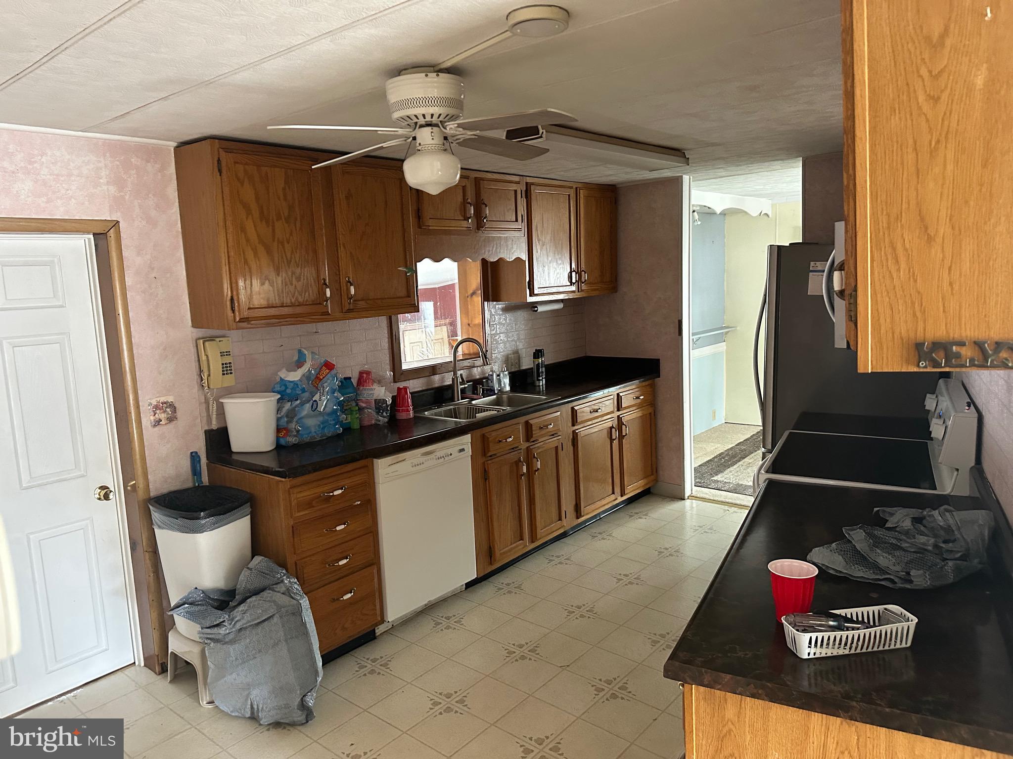 MELODYLAKESCNTRYCLUB - Residential