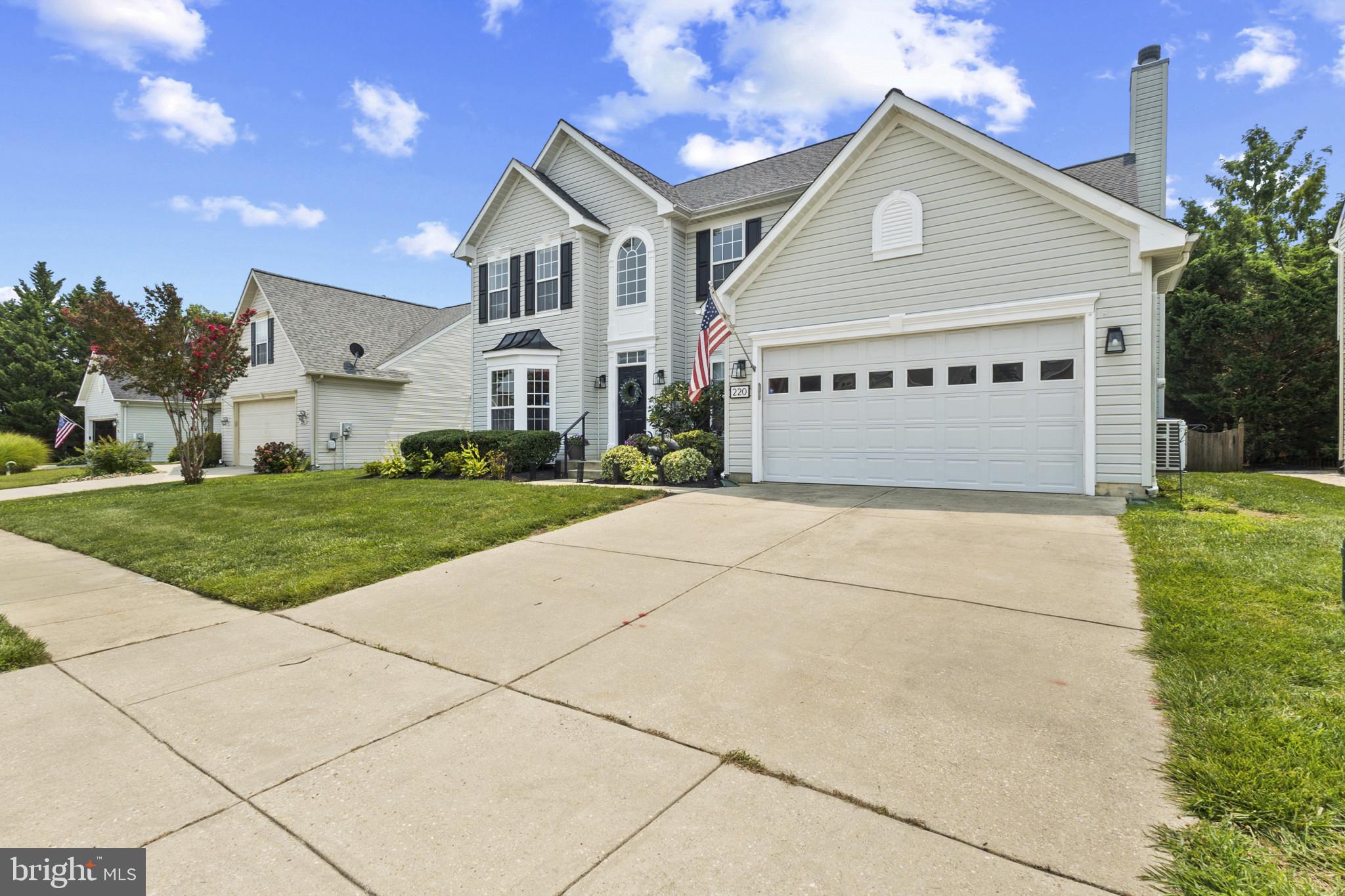 220 CREEKS END LANE