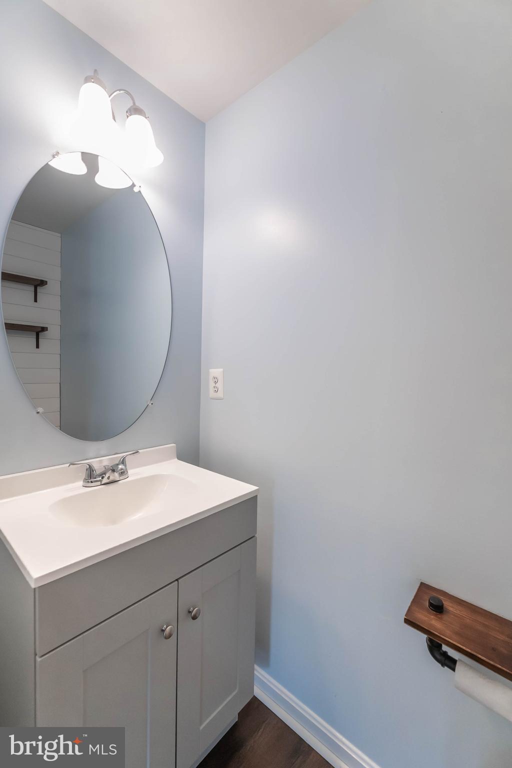 MARKET CENTER CONDOMINIUM - Residential