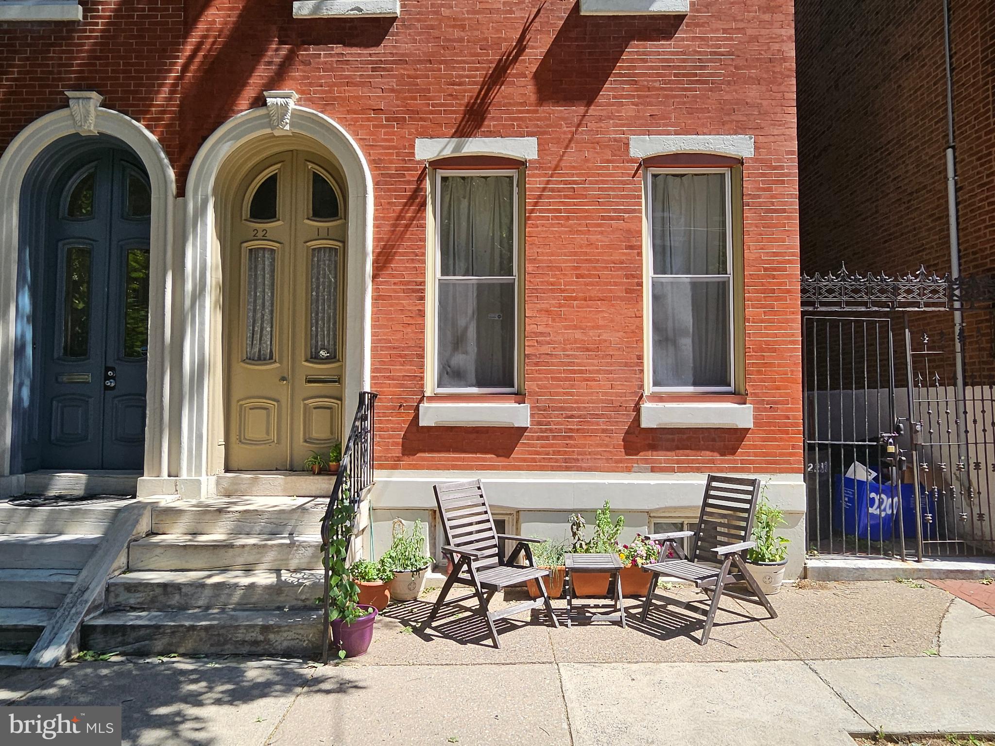 2211 MOUNT VERNON STREET