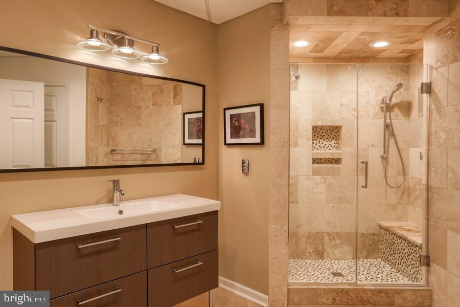 STRAWBERRY FIELDS - Residential