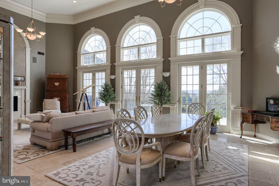 STRAWBERRY FIELDS - Residential