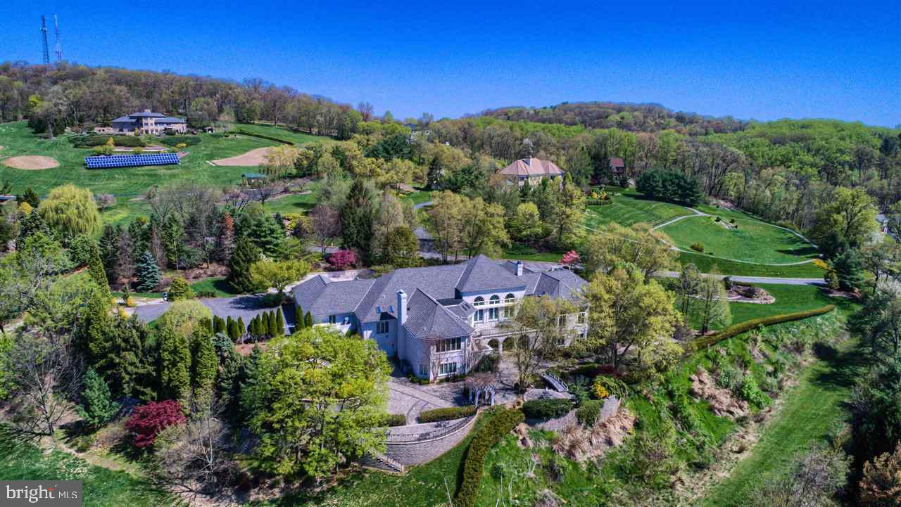 STRAWBERRY FIELDS - Residential