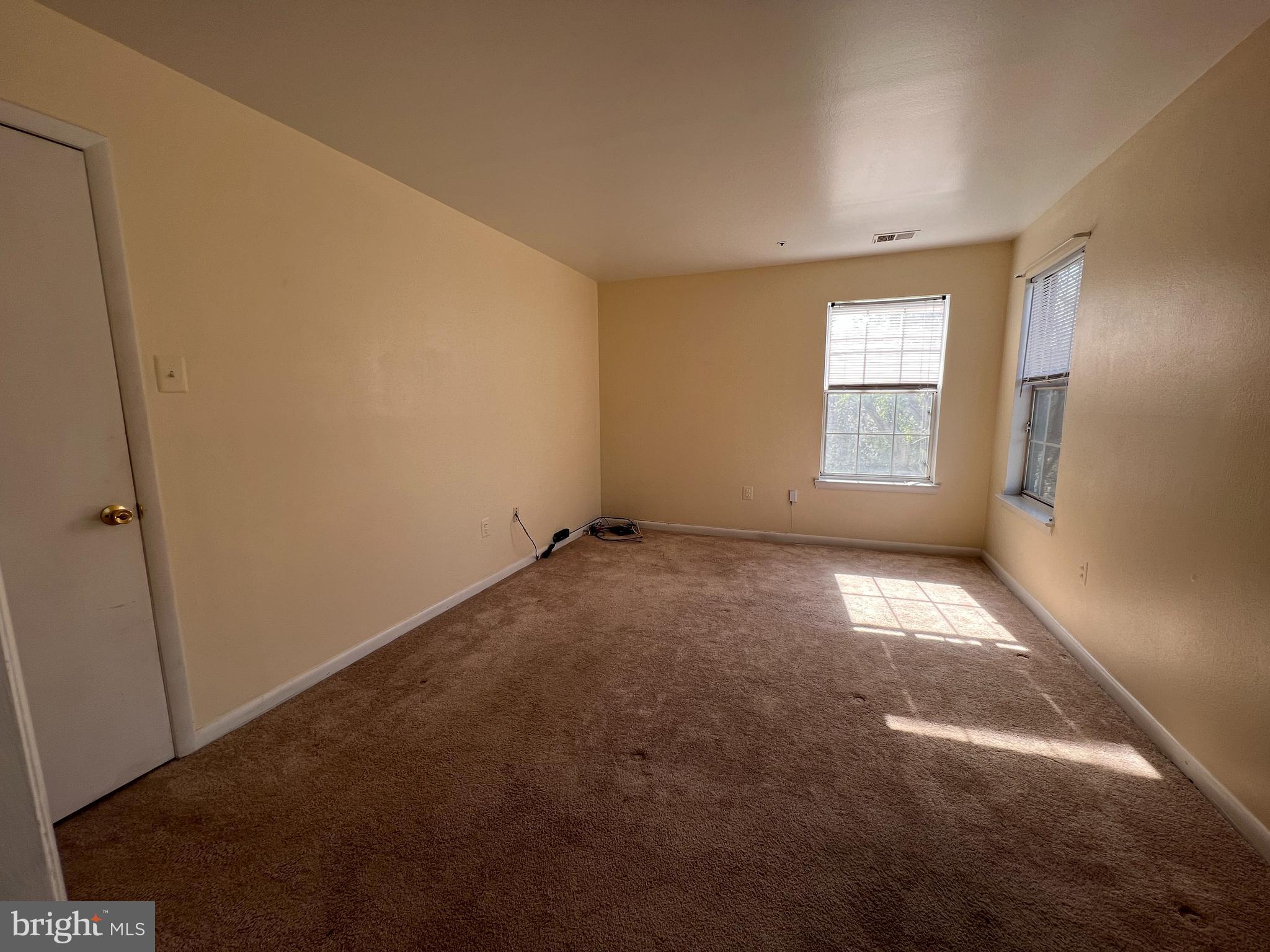 DEVON HILLS CONDO - Residential Lease