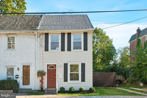 571 SHAWMONT AVENUE PHILADELPHIA PA 19128