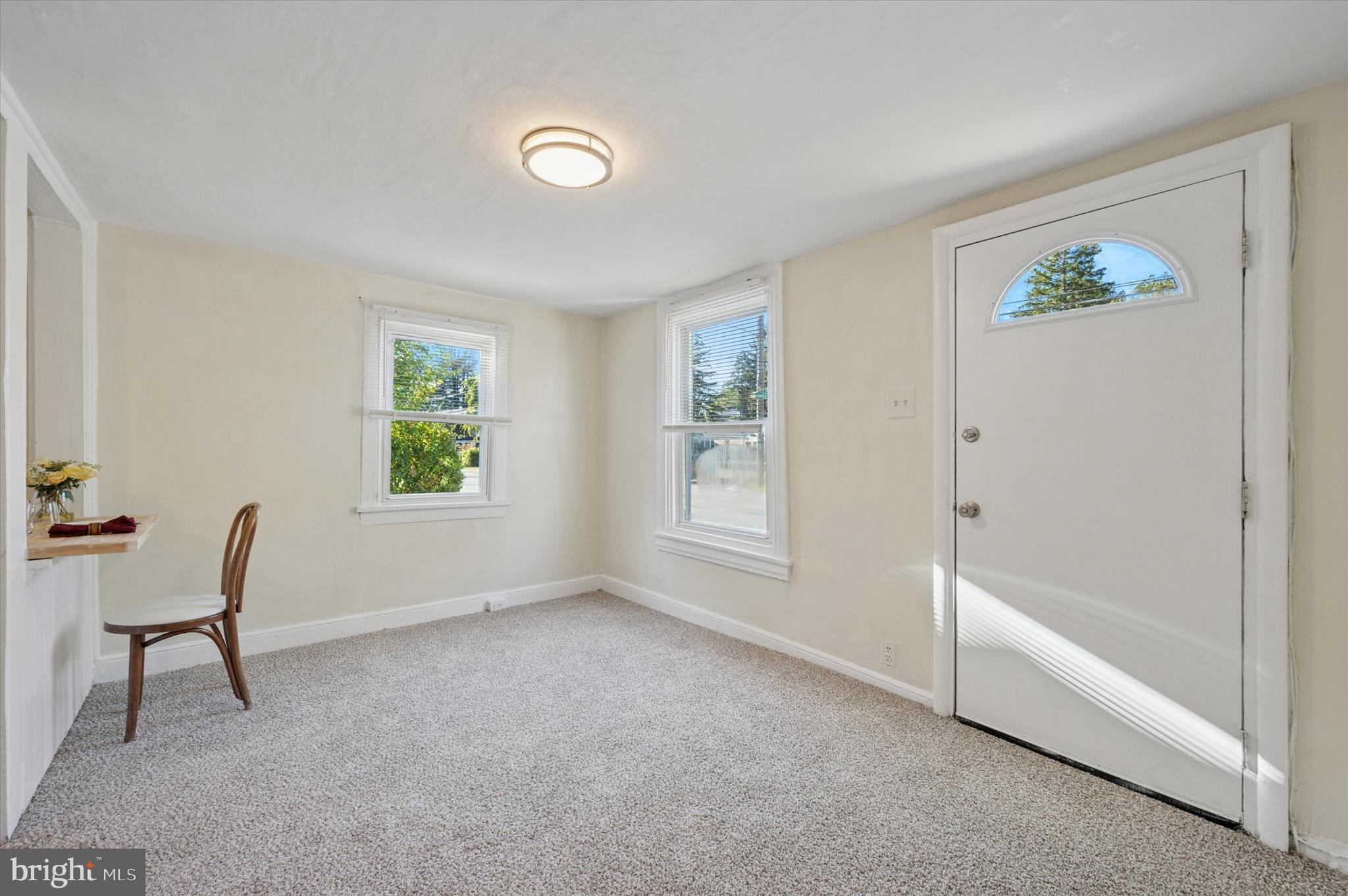 ROXBOROUGH - Residential