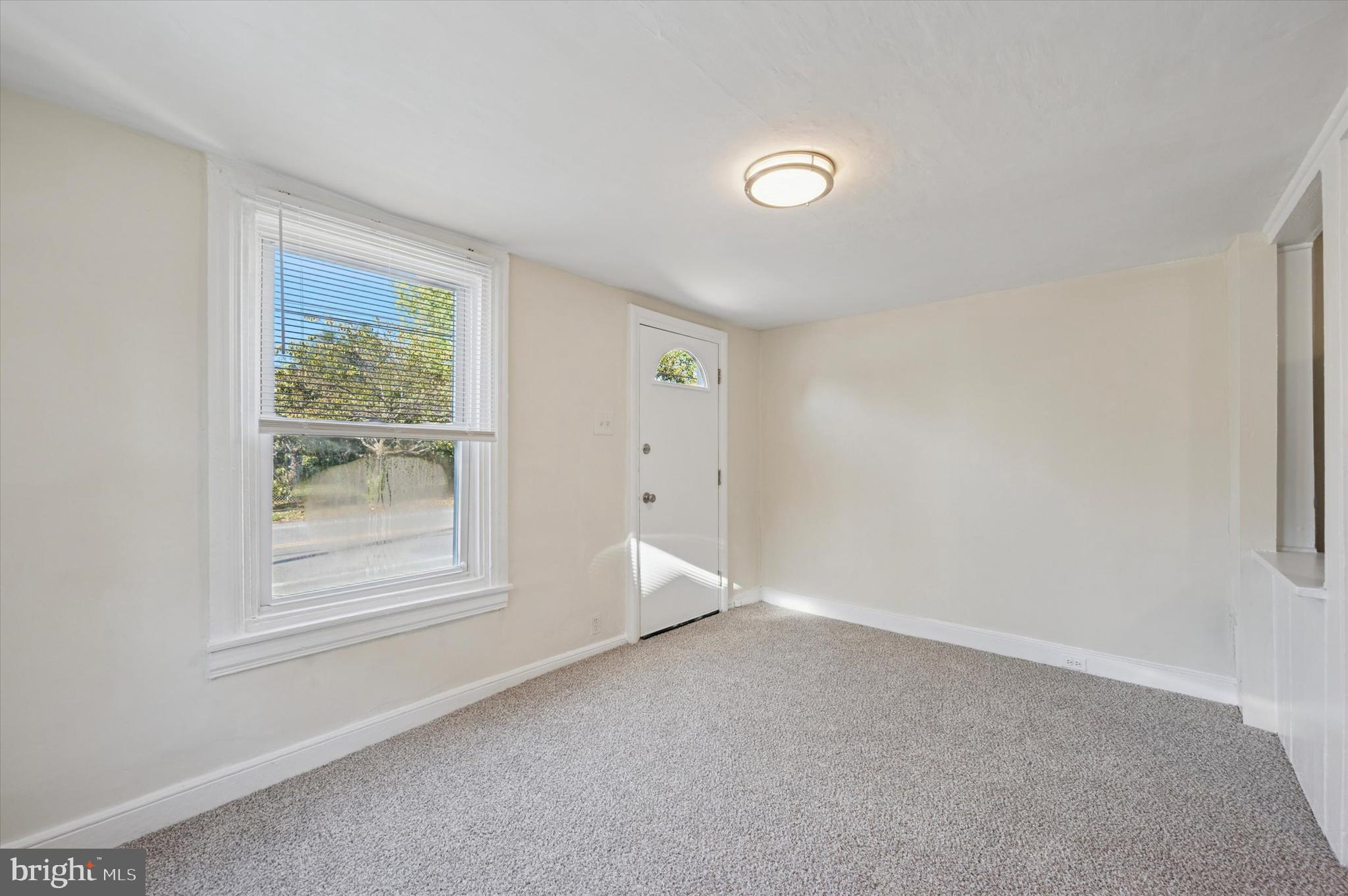 ROXBOROUGH - Residential