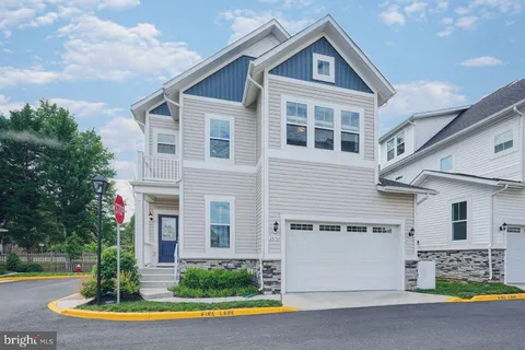 20769 Partlows Store Square, Ashburn, VA MLS: VALO2097616