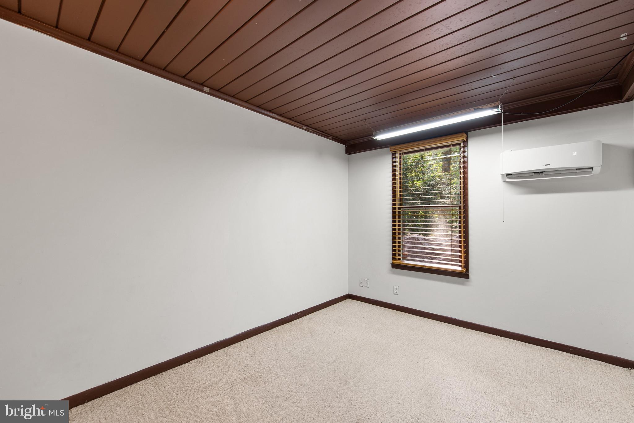 RUSTIC ACRES - Residential