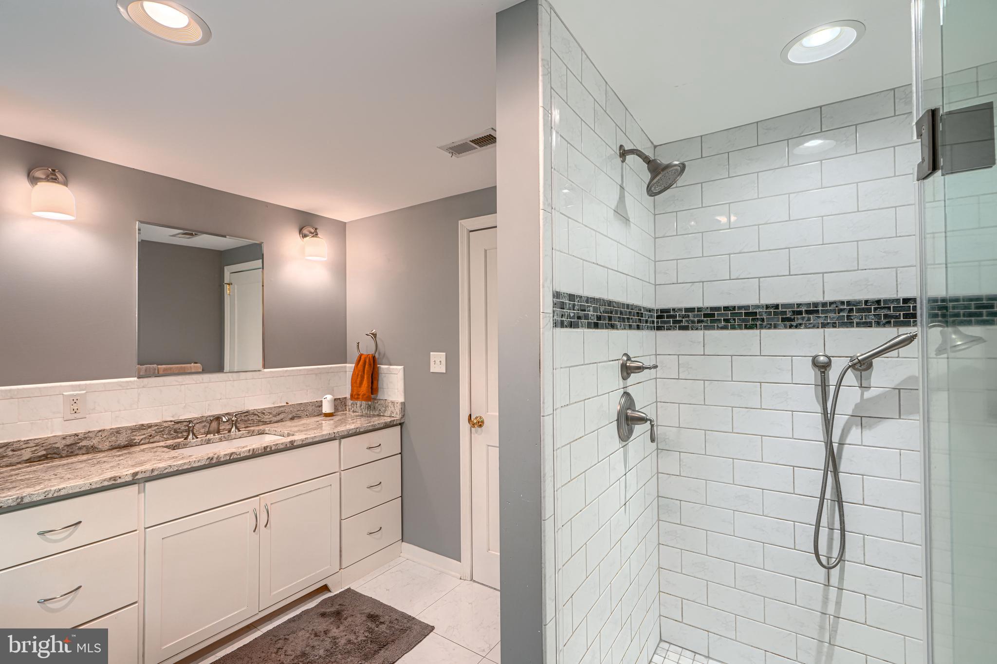 LUTHERVILLE - Residential