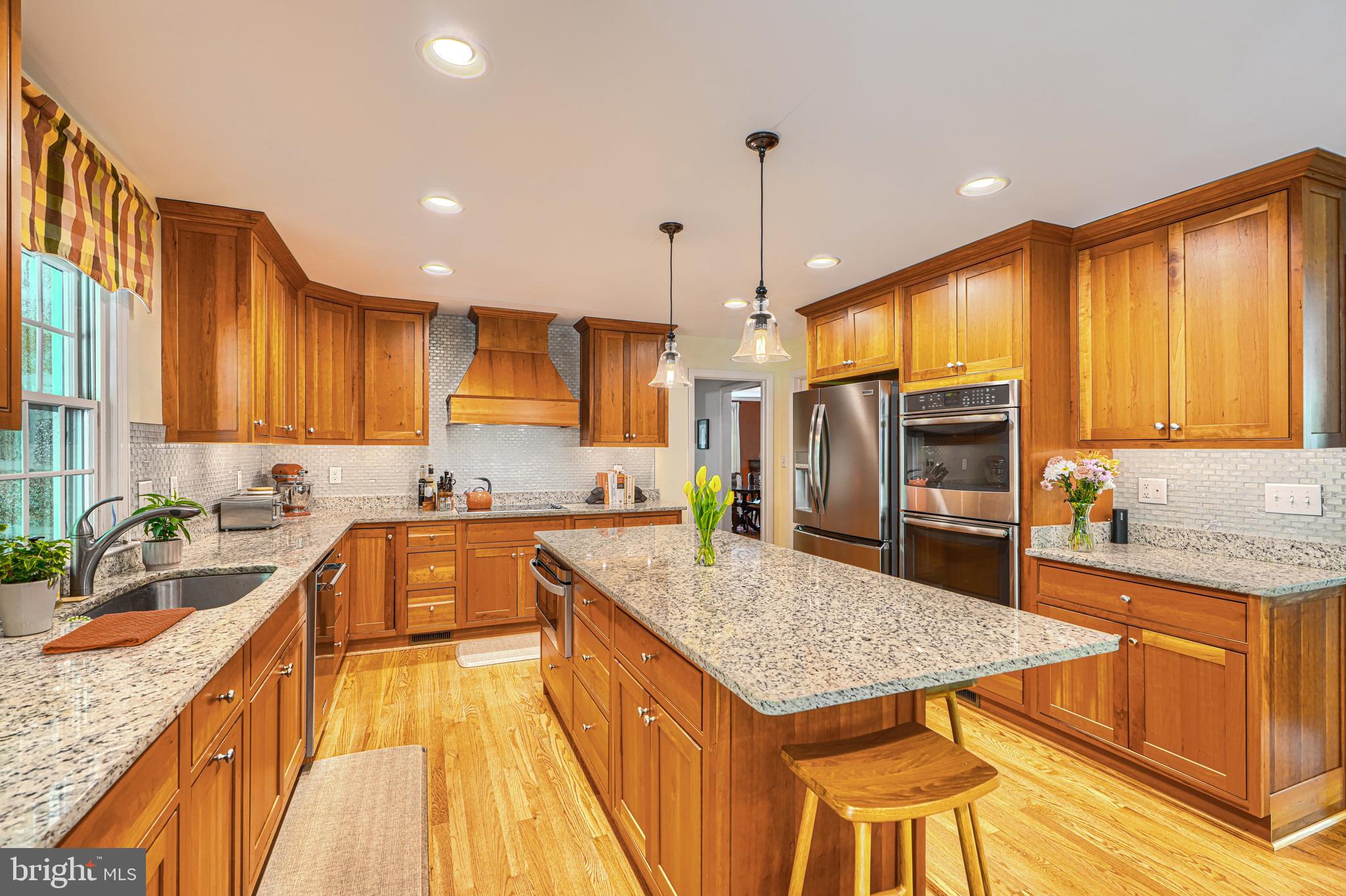 LUTHERVILLE - Residential