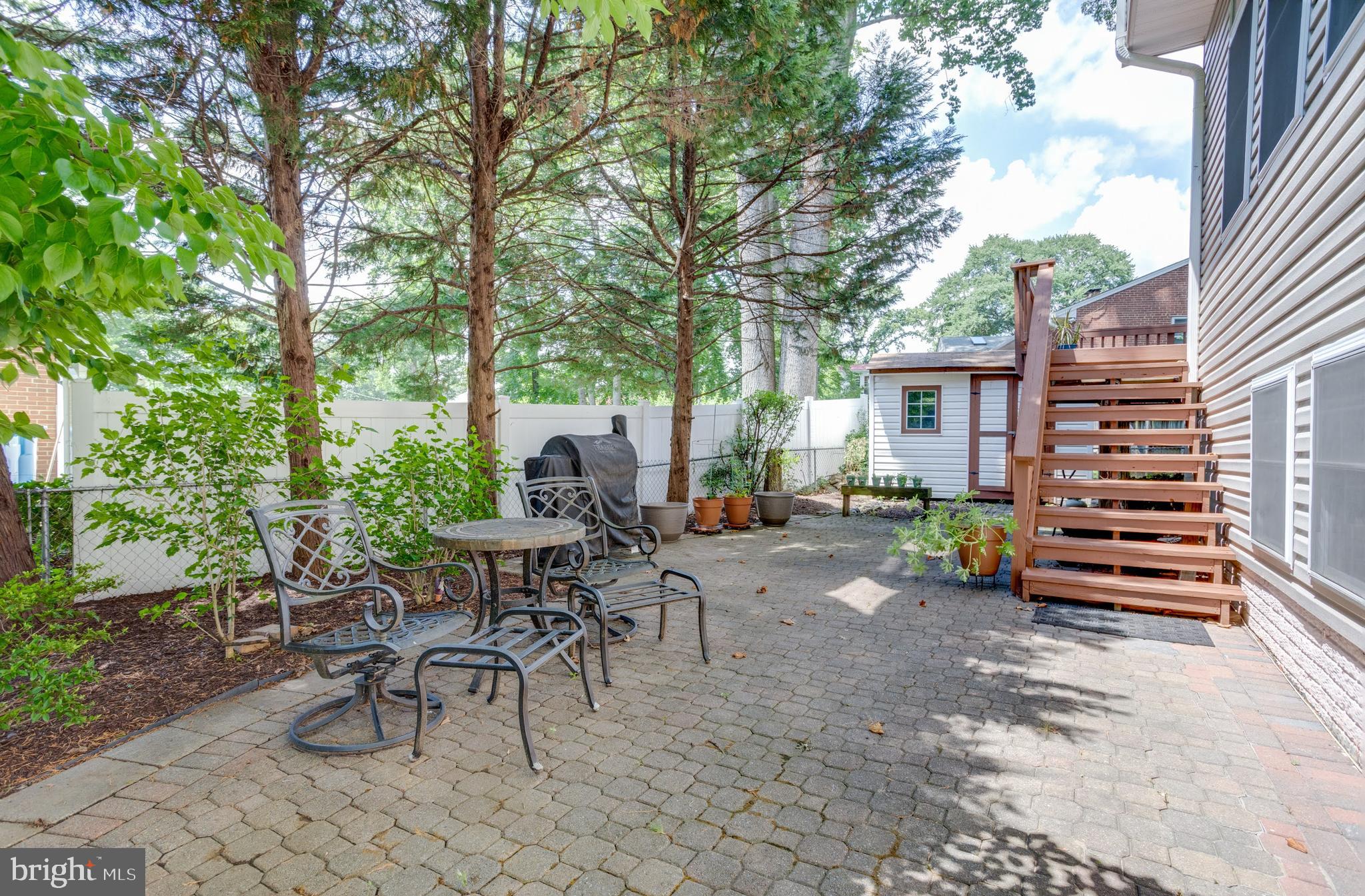 NORTH SPRINGFIELD - Residential