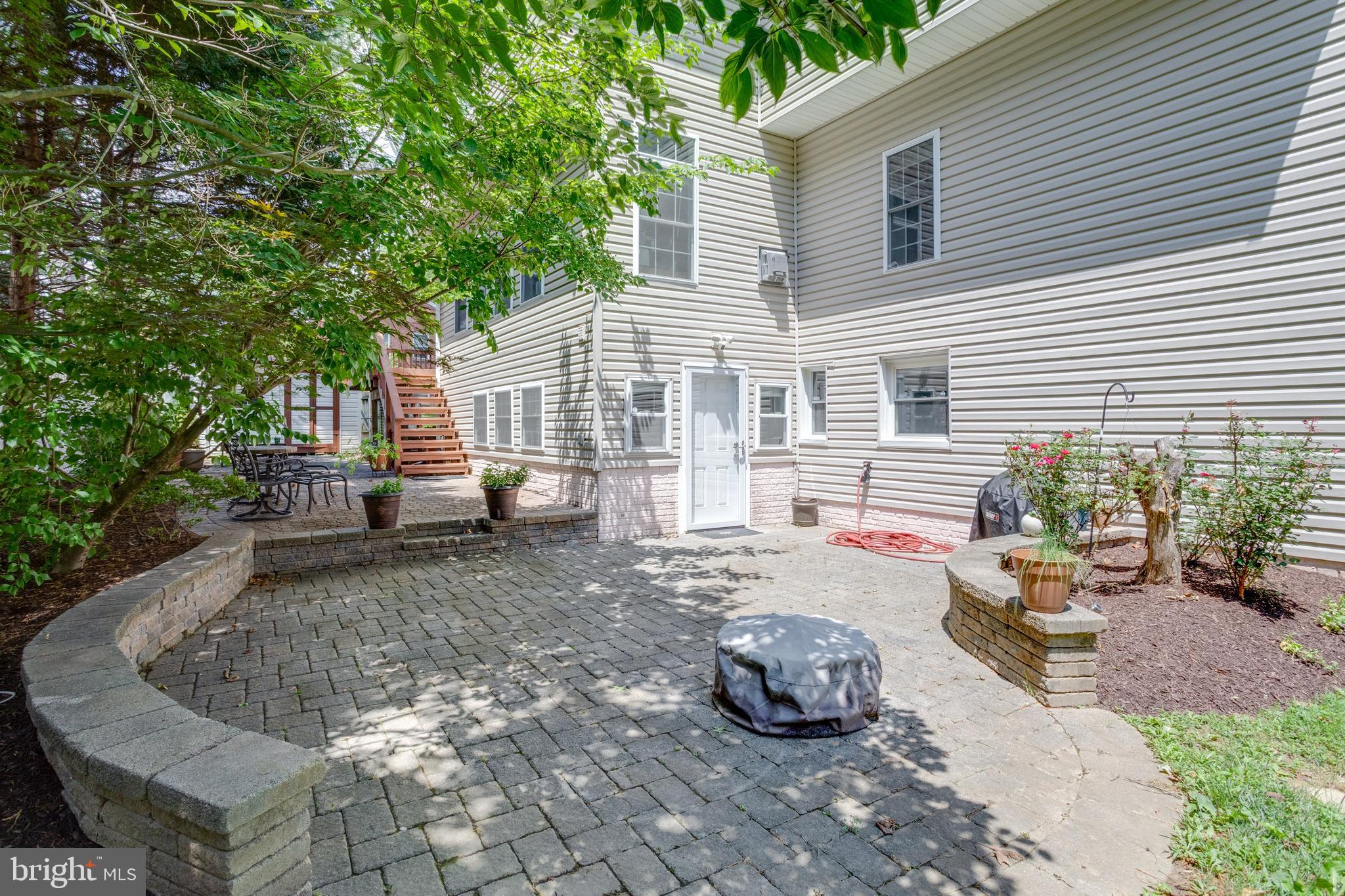 NORTH SPRINGFIELD - Residential