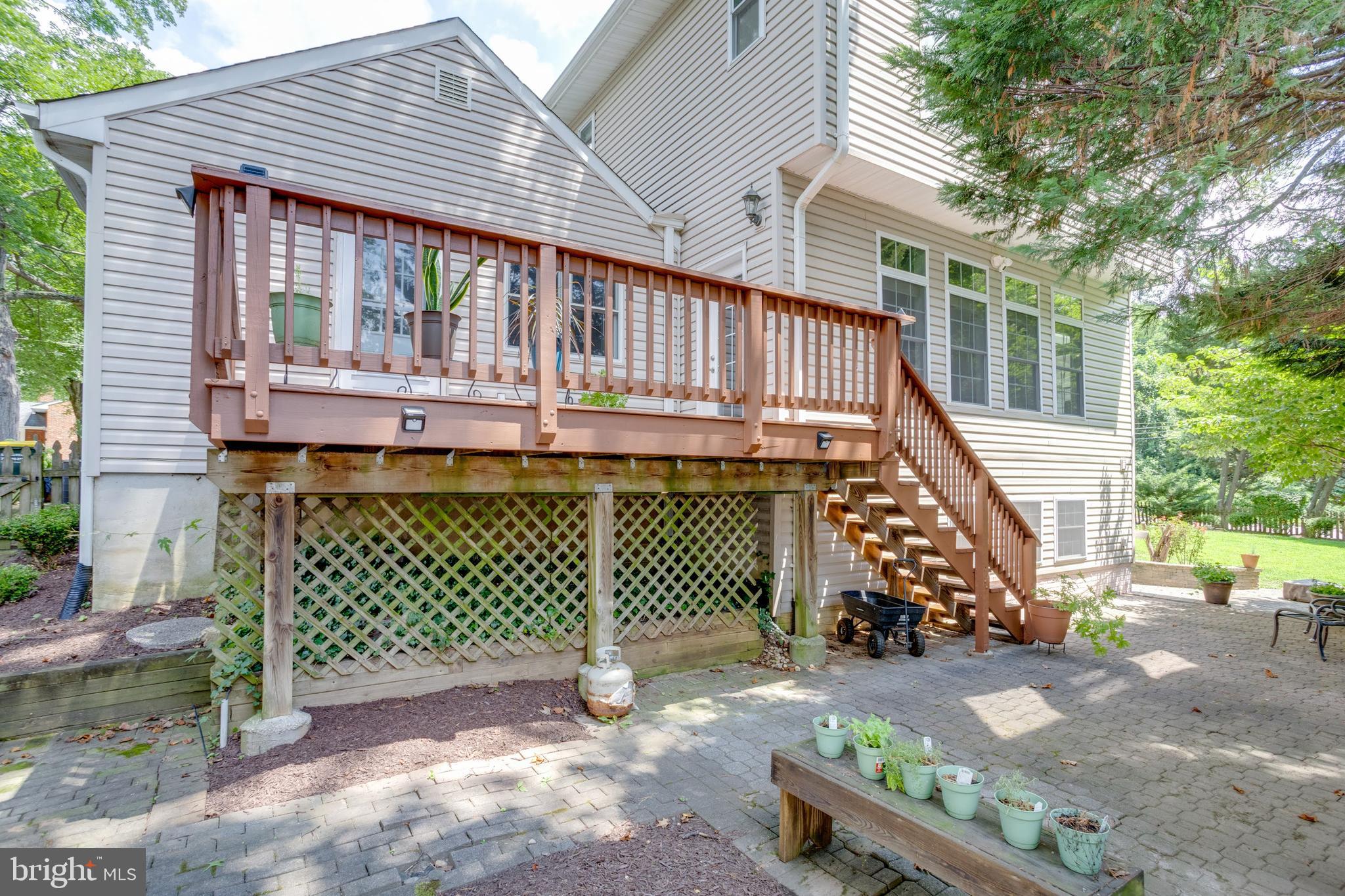 NORTH SPRINGFIELD - Residential