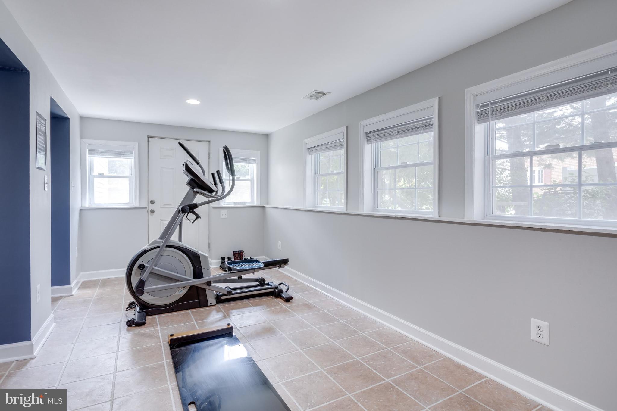 NORTH SPRINGFIELD - Residential