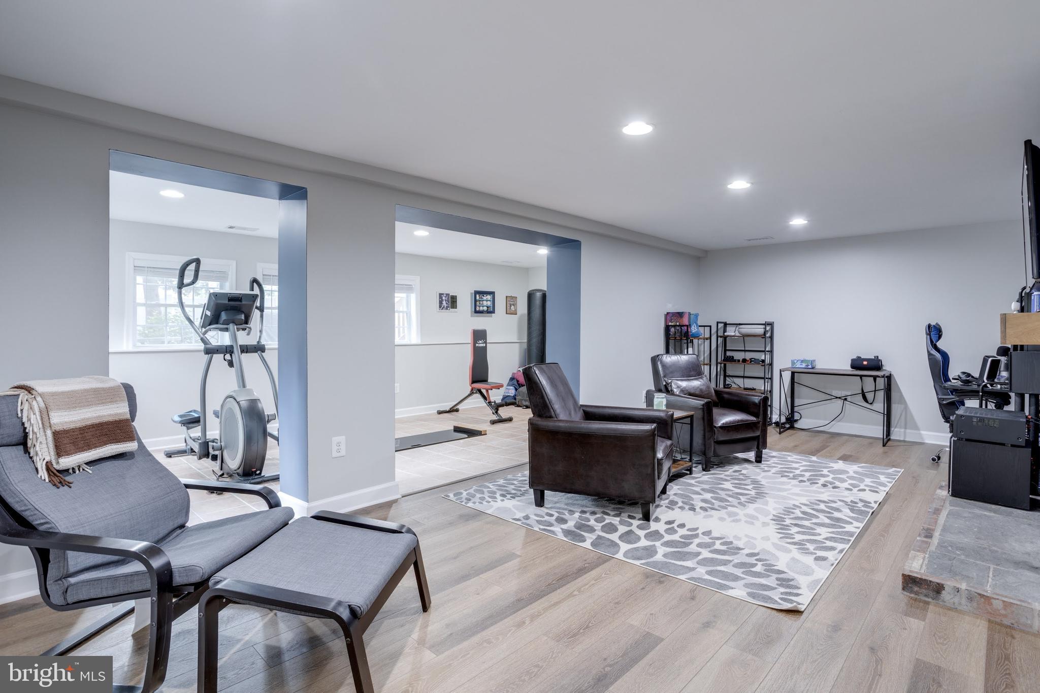 NORTH SPRINGFIELD - Residential