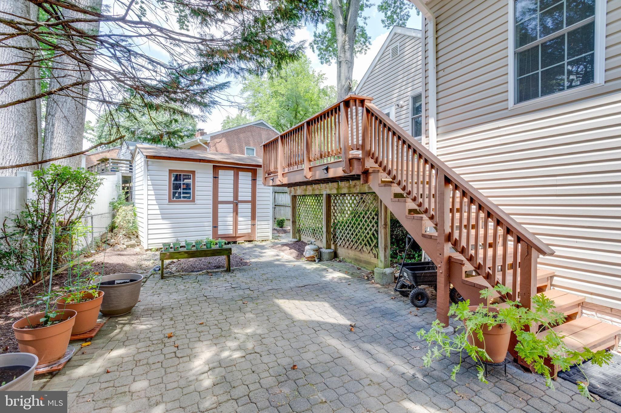 NORTH SPRINGFIELD - Residential