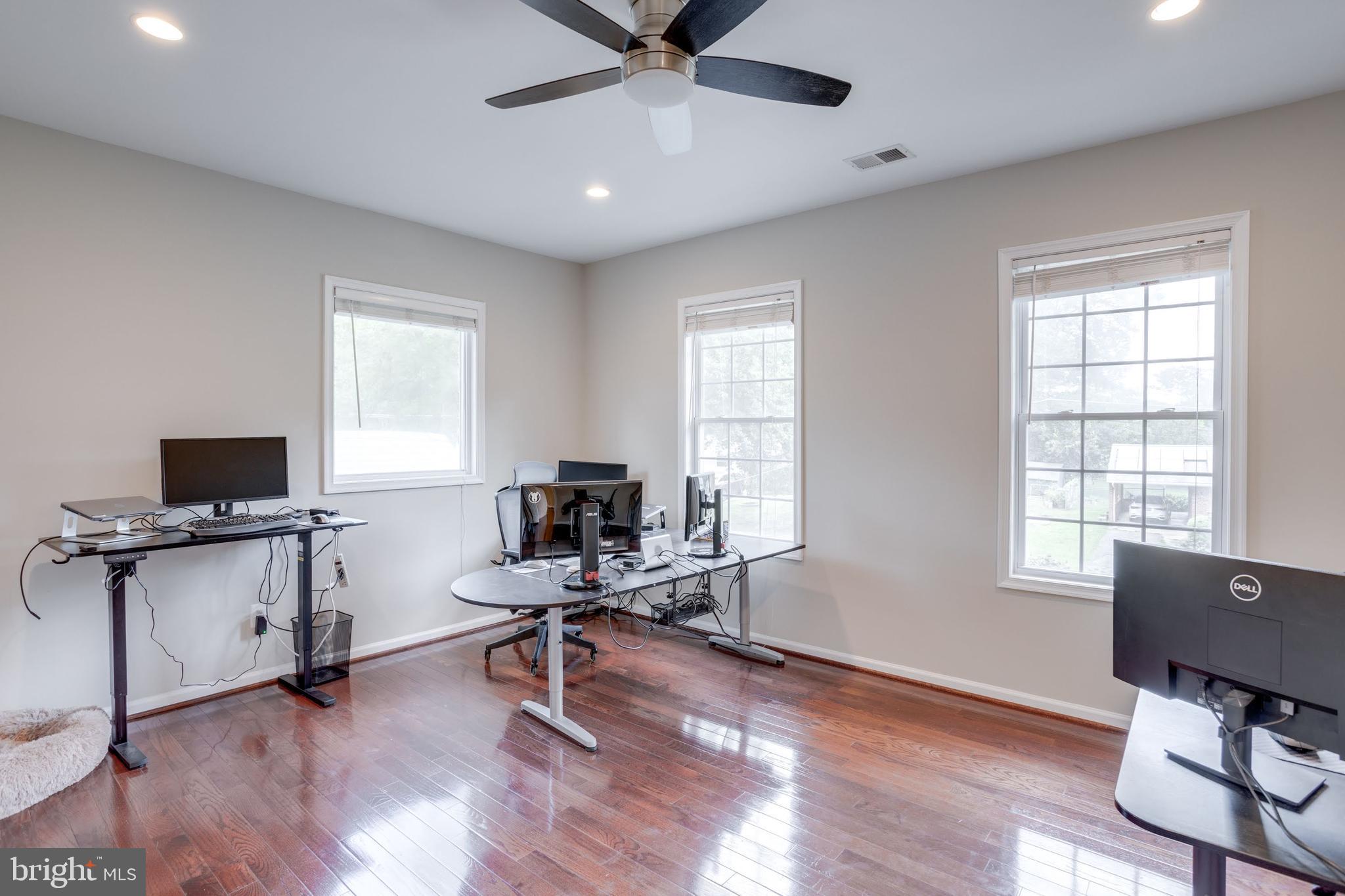 NORTH SPRINGFIELD - Residential