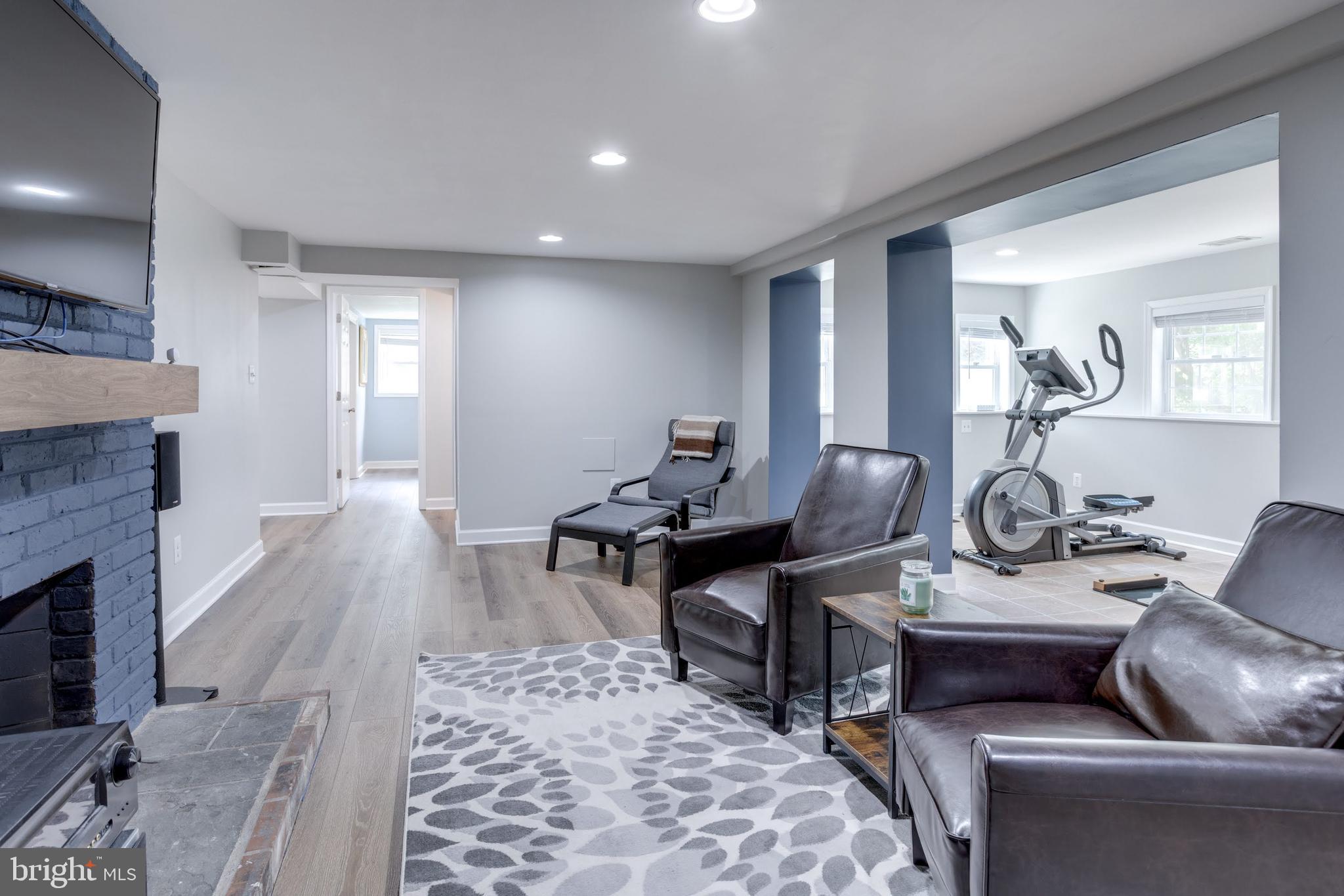 NORTH SPRINGFIELD - Residential