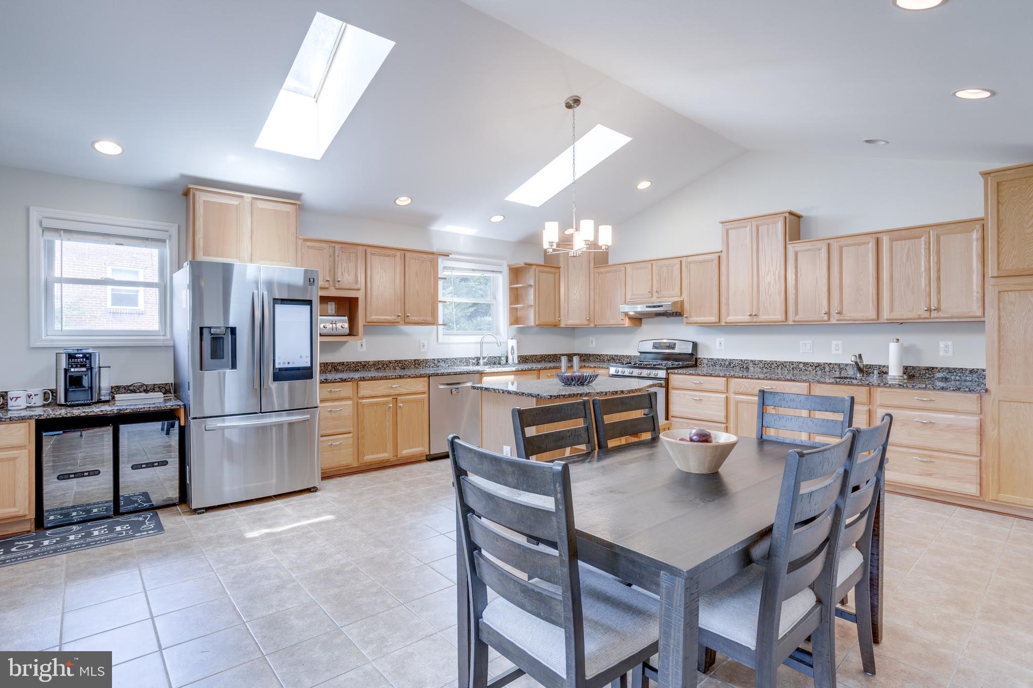 NORTH SPRINGFIELD - Residential