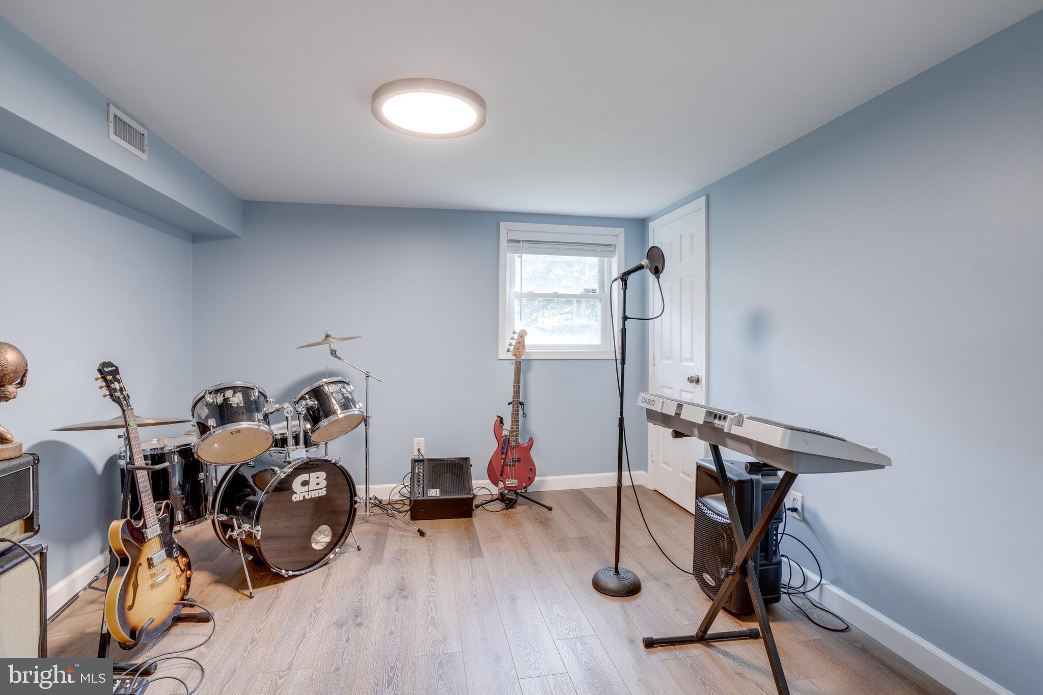 NORTH SPRINGFIELD - Residential