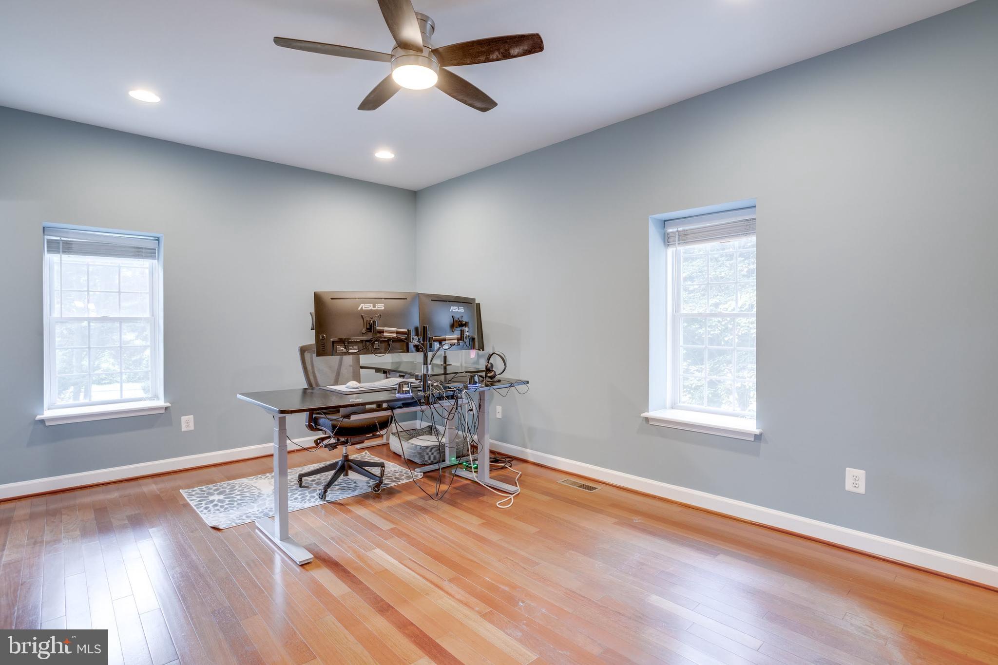 NORTH SPRINGFIELD - Residential