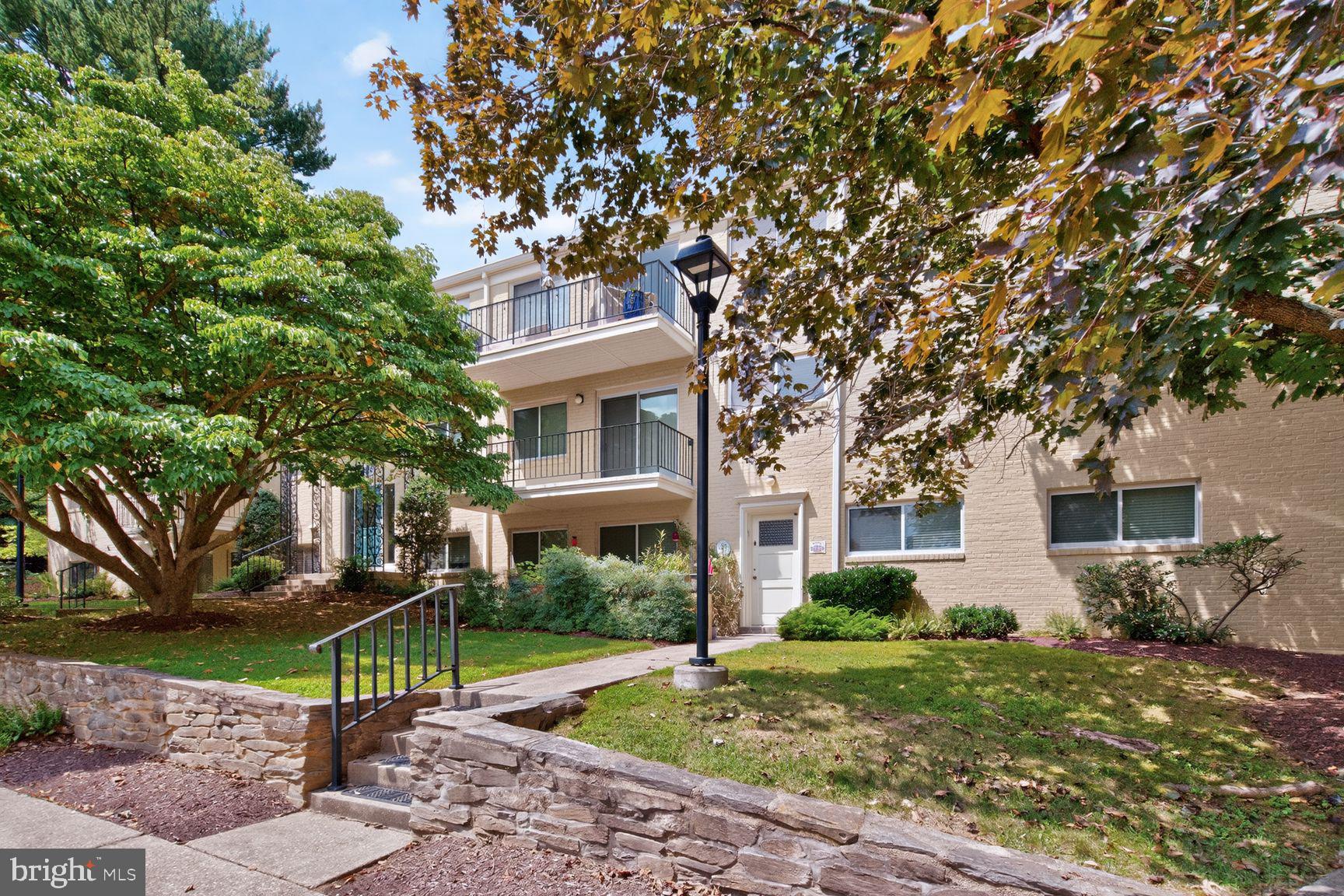 10524 WEYMOUTH STREET W-1